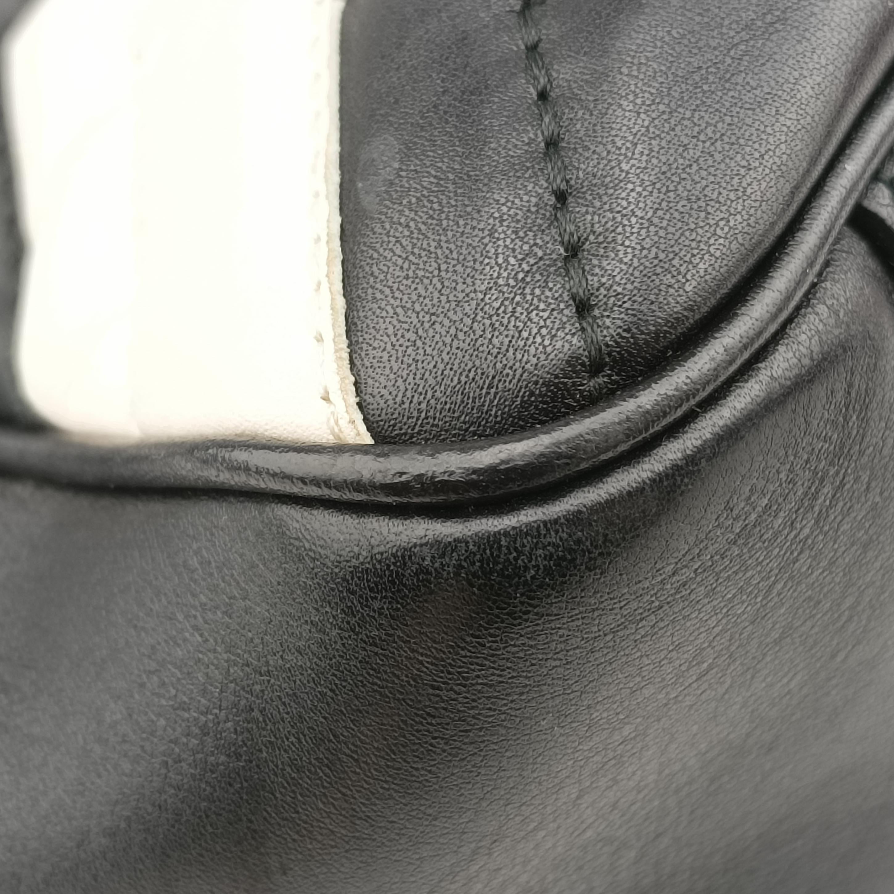 Pre-owned Gucci GG Marmont Black × White Leather 443501 shoulderbag | stylenewstar