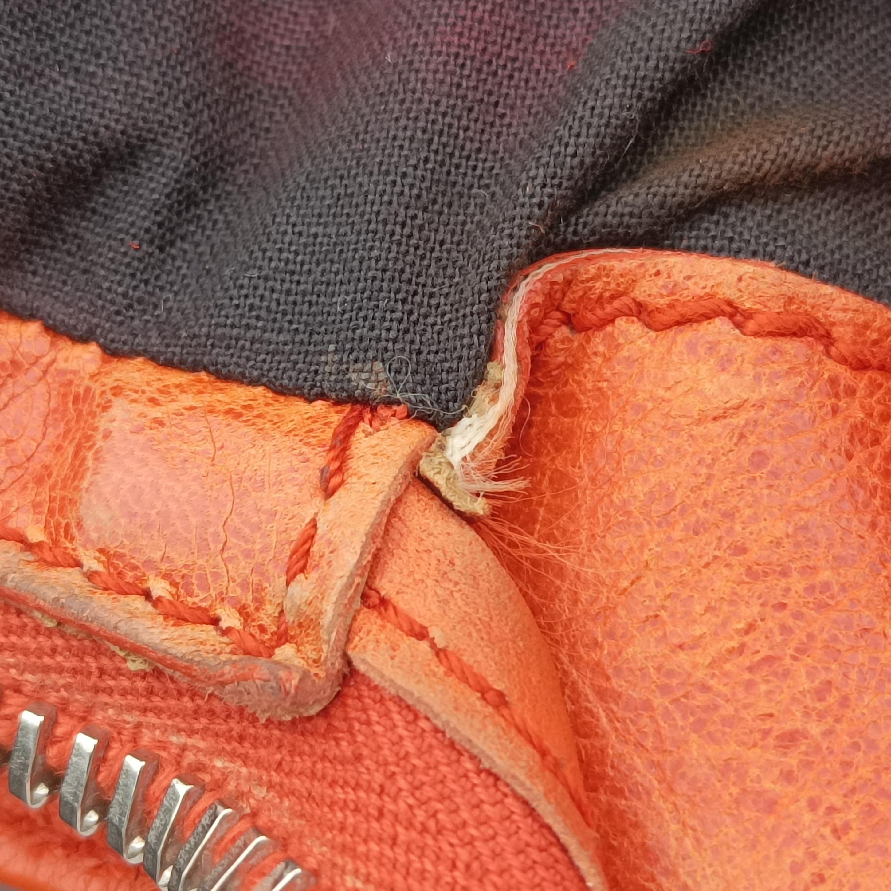 Pre-owned Balenciaga Giant City Orange lambskin  shoulderbag | stylenewstar