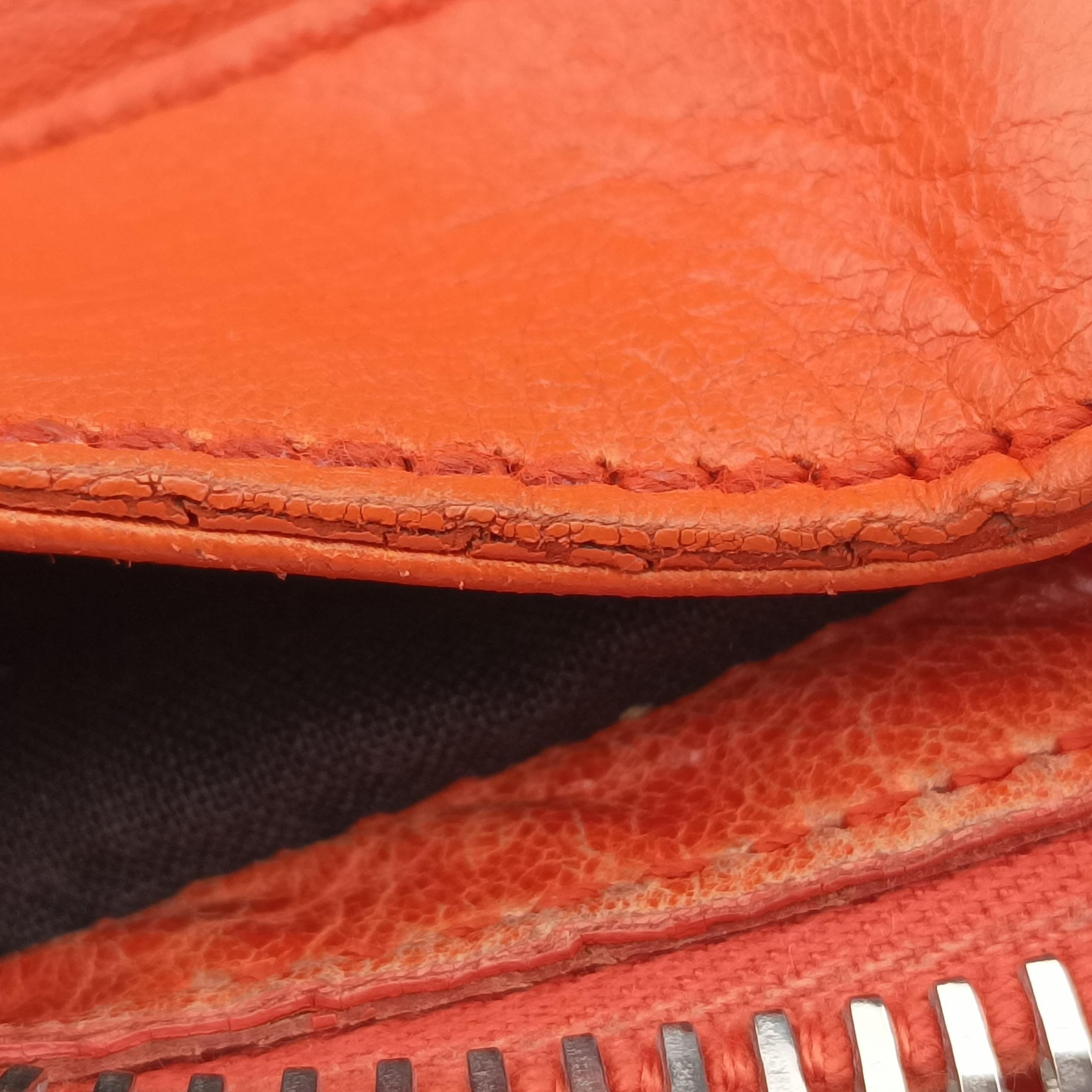 Pre-owned Balenciaga Giant City Orange lambskin  shoulderbag | stylenewstar
