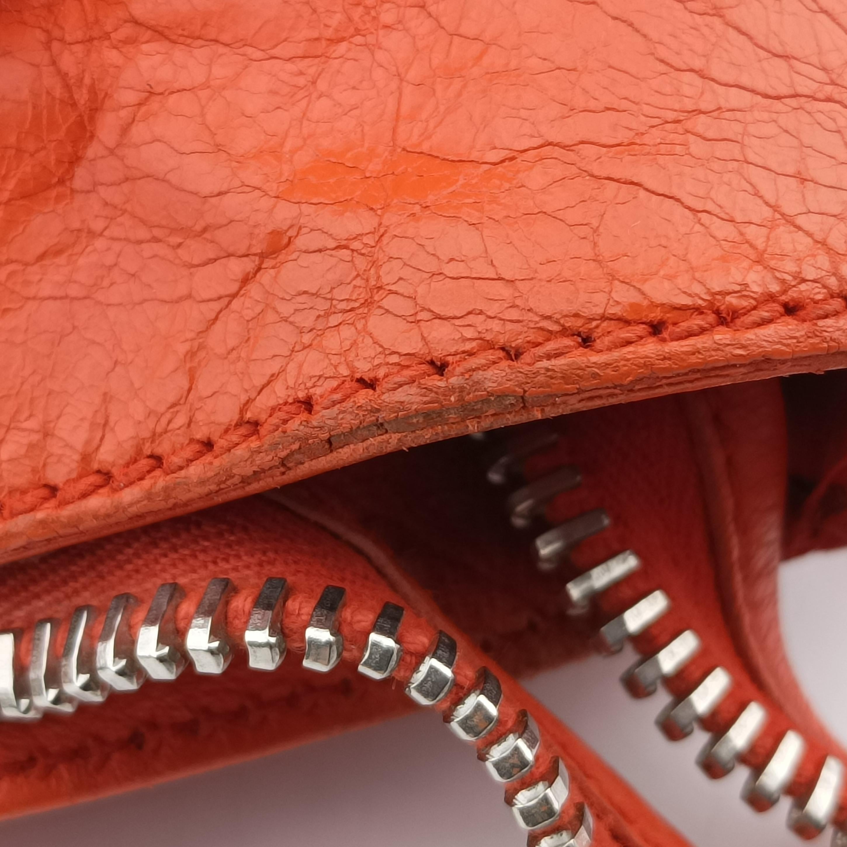 Pre-owned Balenciaga Giant City Orange lambskin  shoulderbag | stylenewstar