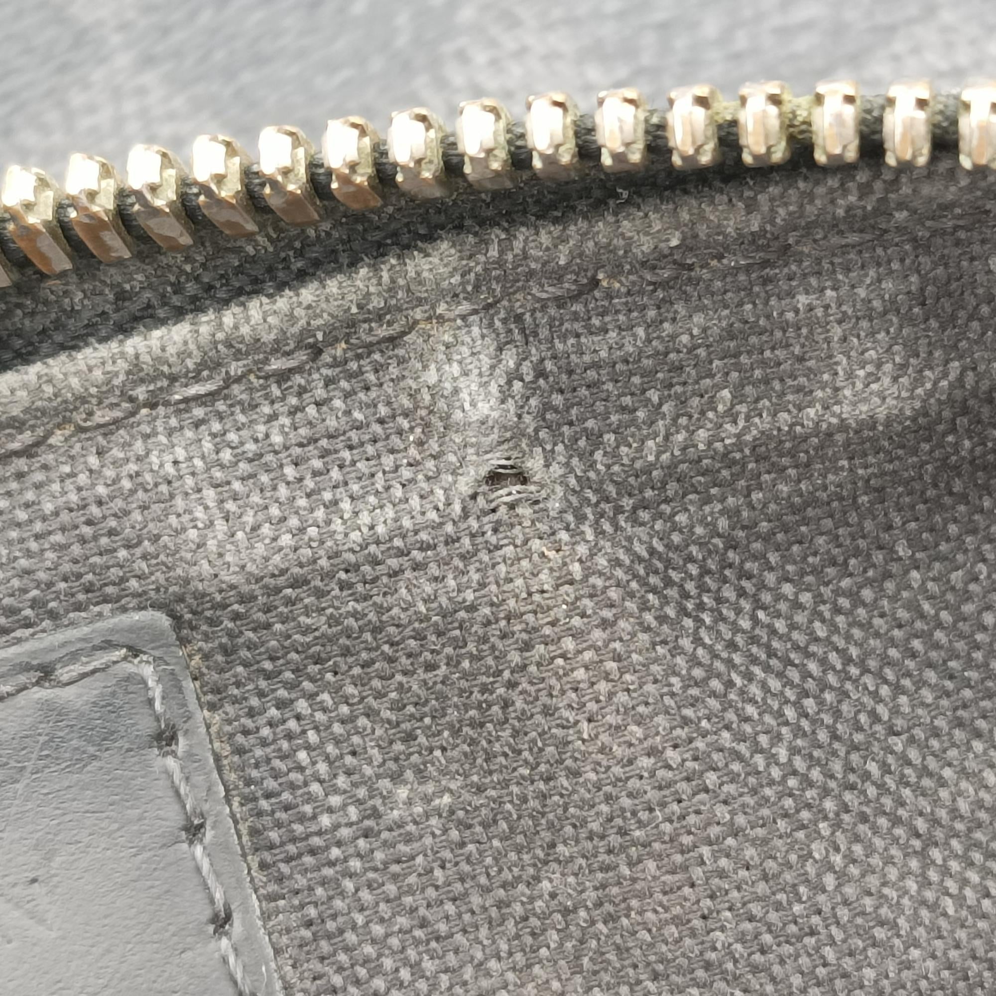 Secondhand Louis Vuitton MICK PM Noir Damier Graphite N41211 shoulderbag | stylenewstar