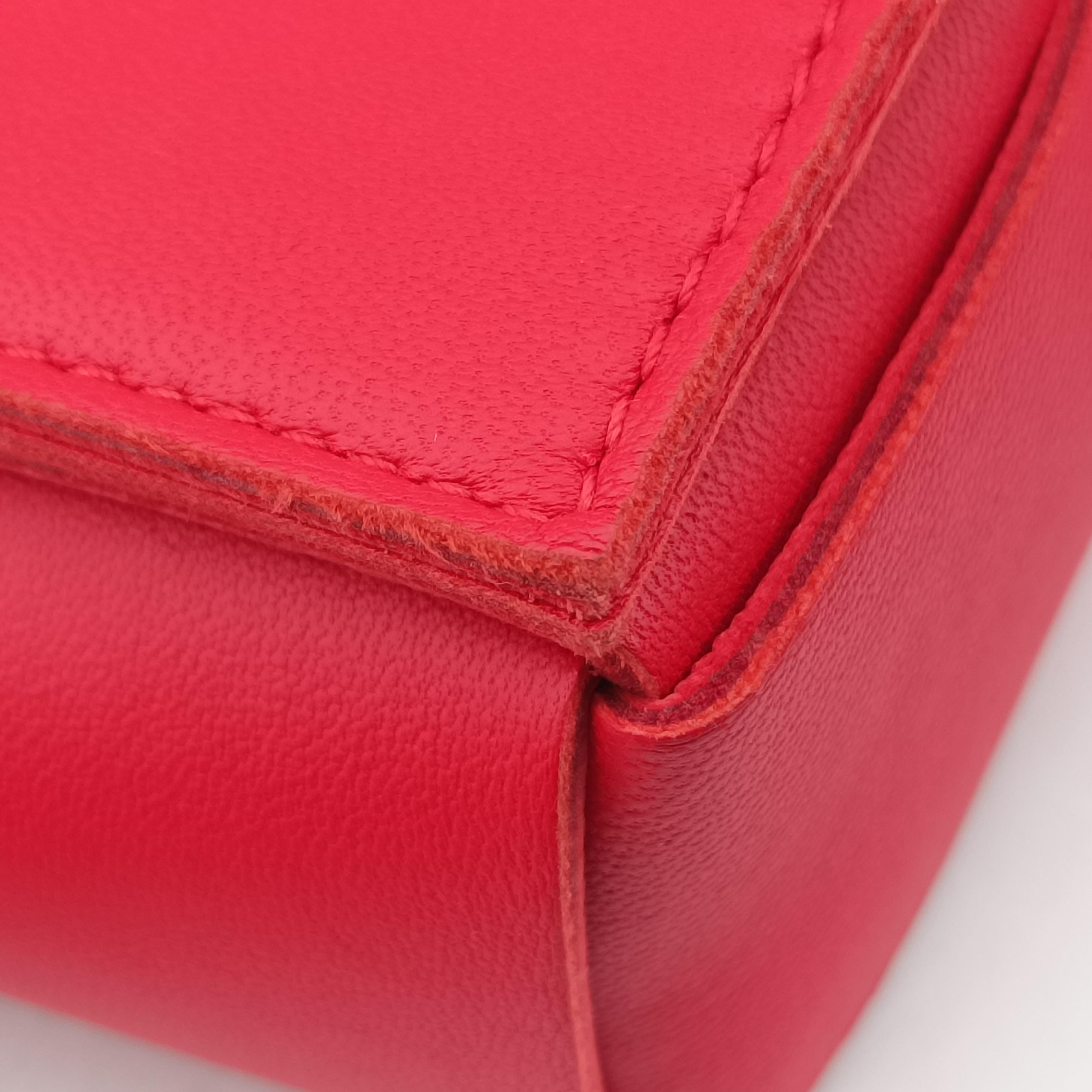 Pre-owned Bottega Veneta CASSETTE Red lambskin  bum bag/waist bag | stylenewstar