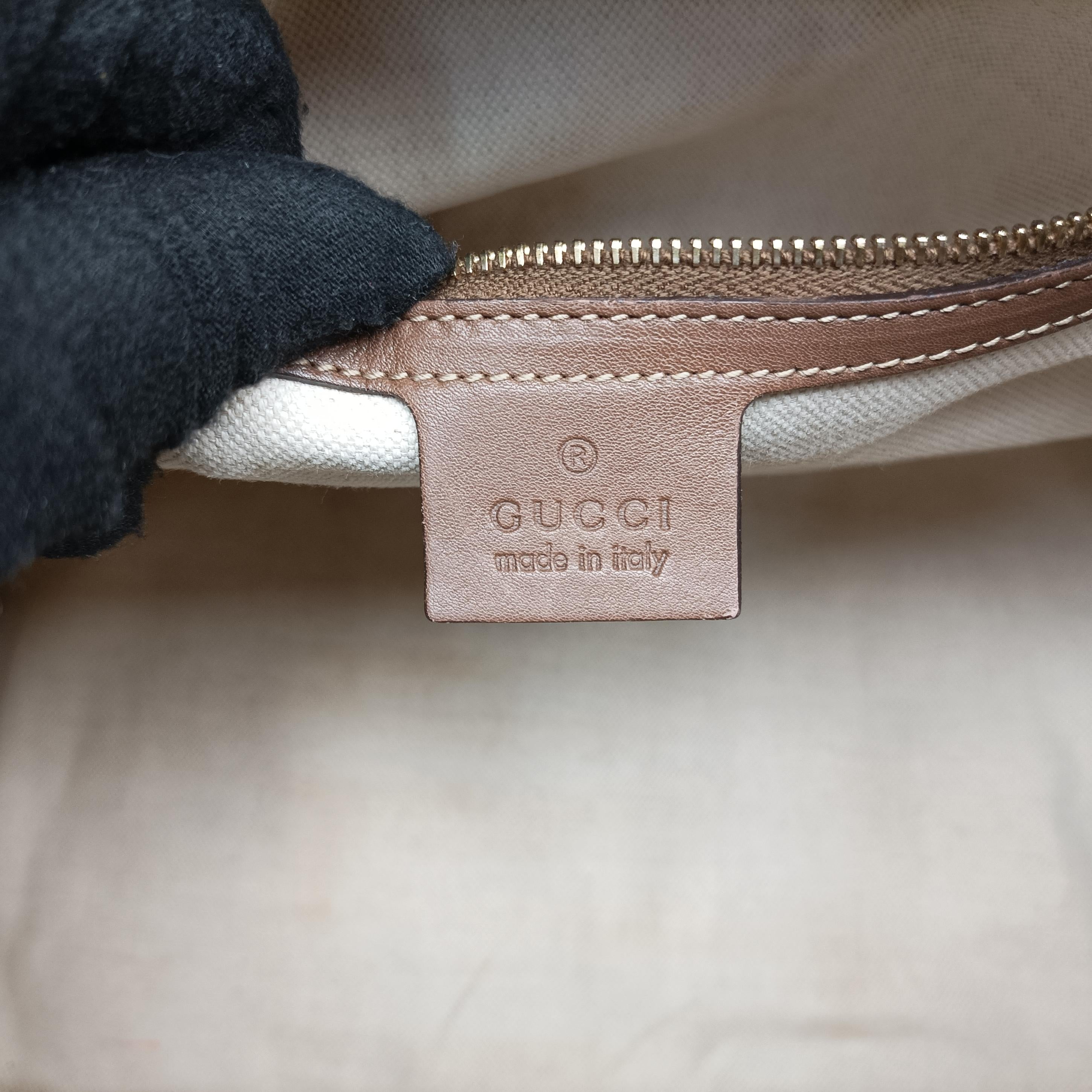 Pre-owned Gucci GG Supreme White×brown PVC coated canvas 322231 shoulderbag | stylenewstar