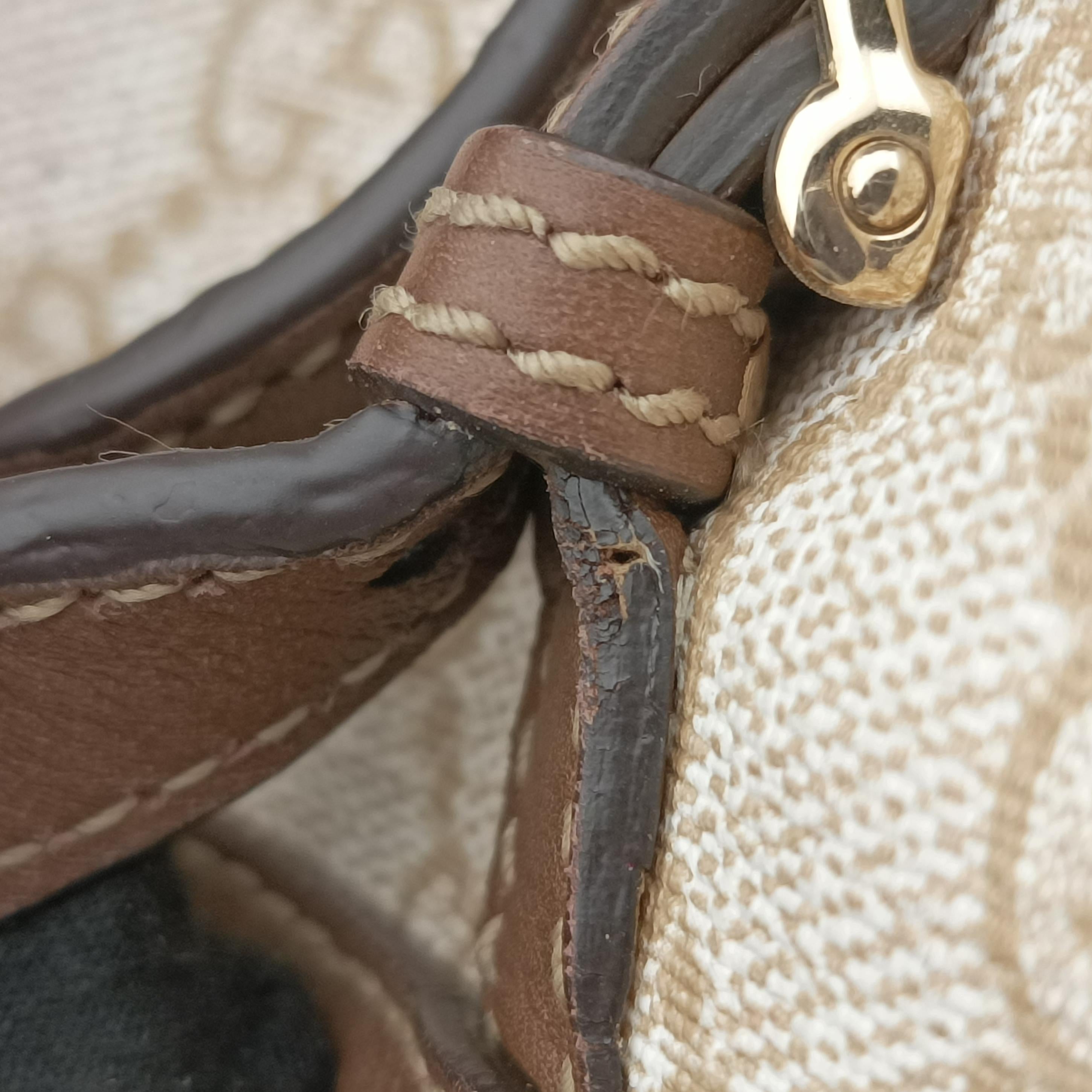 Pre-owned Gucci GG Supreme White×brown PVC coated canvas 322231 shoulderbag | stylenewstar
