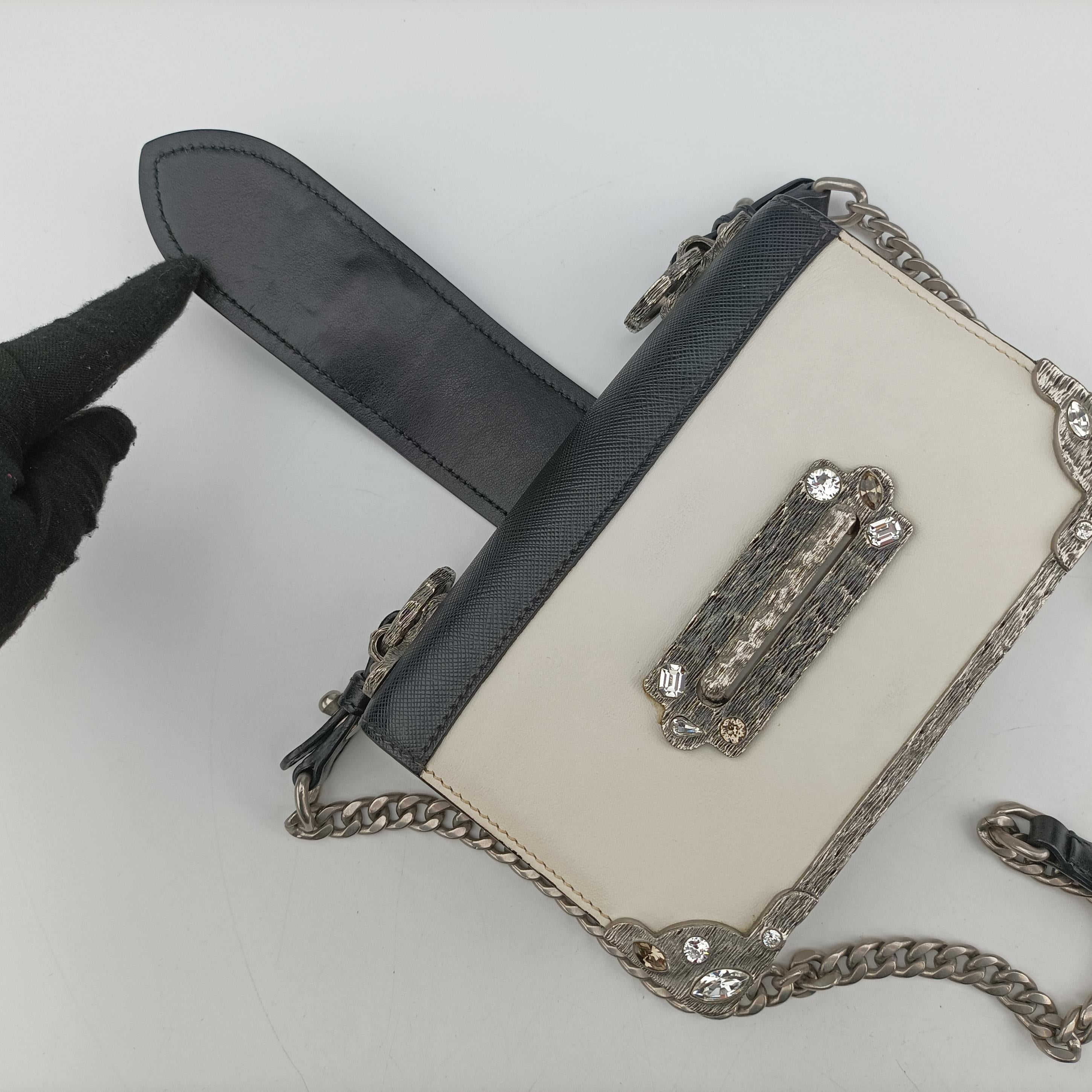 Pre-owned Prada Cahier Black×white Leather×SAFFIANO Leather 1BD045 shoulderbag | stylenewstar