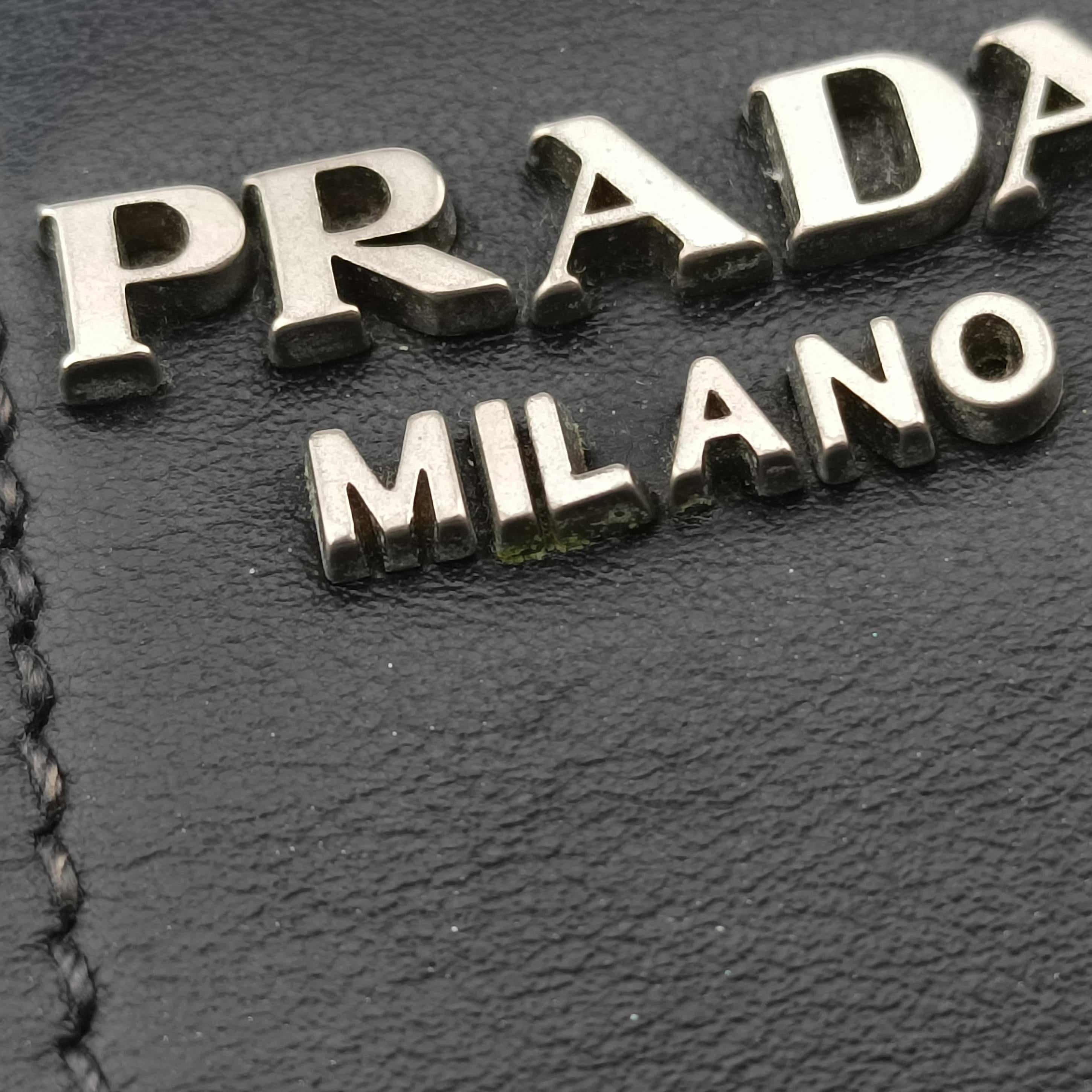 Pre-owned Prada Cahier Black×white Leather×SAFFIANO Leather 1BD045 shoulderbag | stylenewstar
