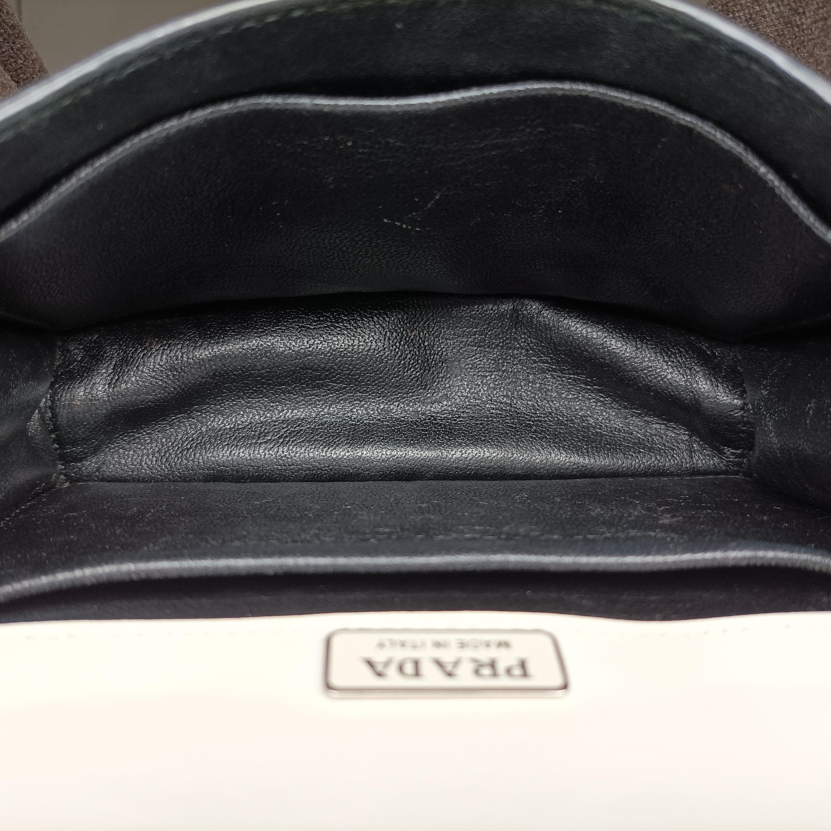 Pre-owned Prada Cahier Black×white Leather×SAFFIANO Leather 1BD045 shoulderbag | stylenewstar