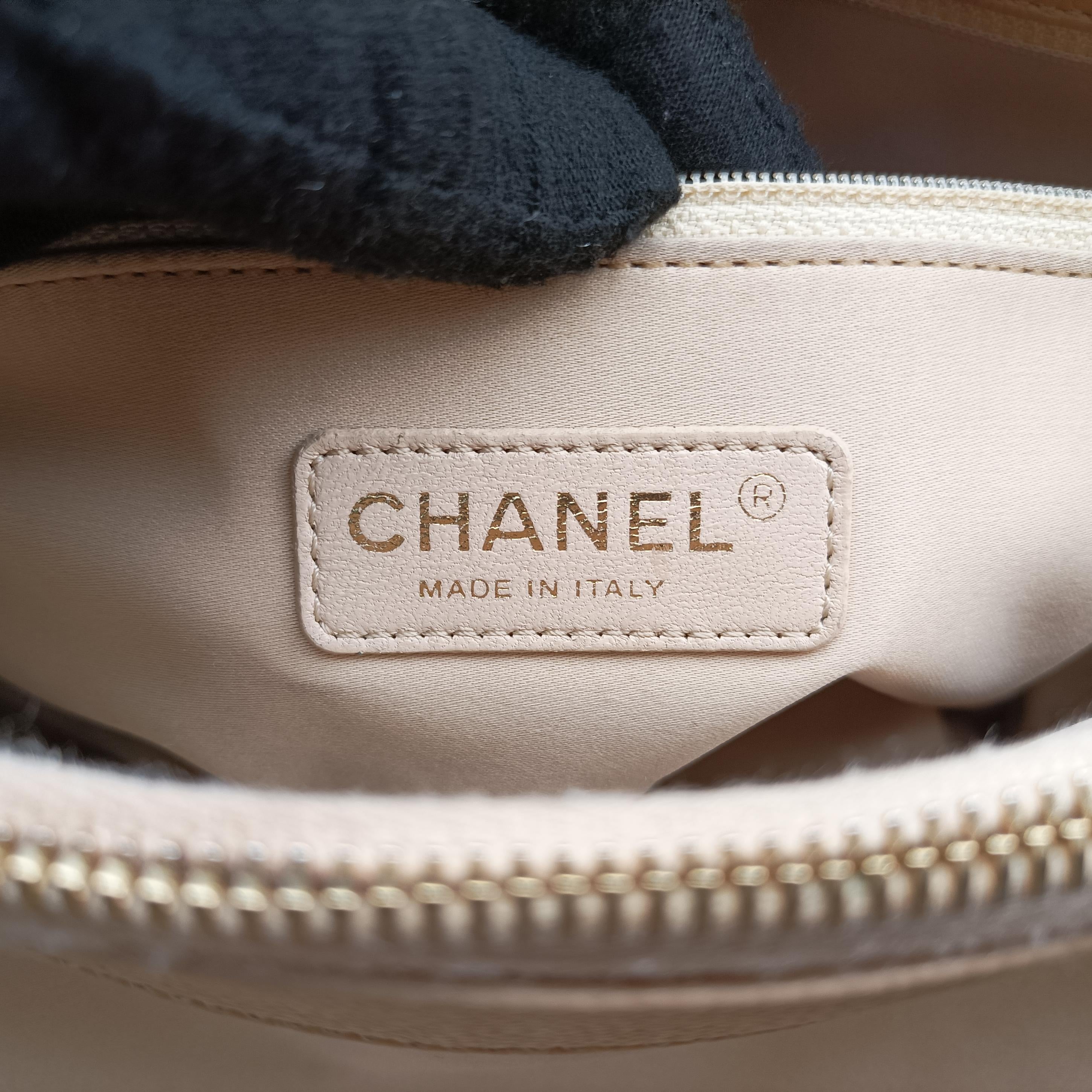 Pre-owned Chanel Matelasse Cocomark GST Beige caviar skin A50995 shoulderbag | stylenewstar