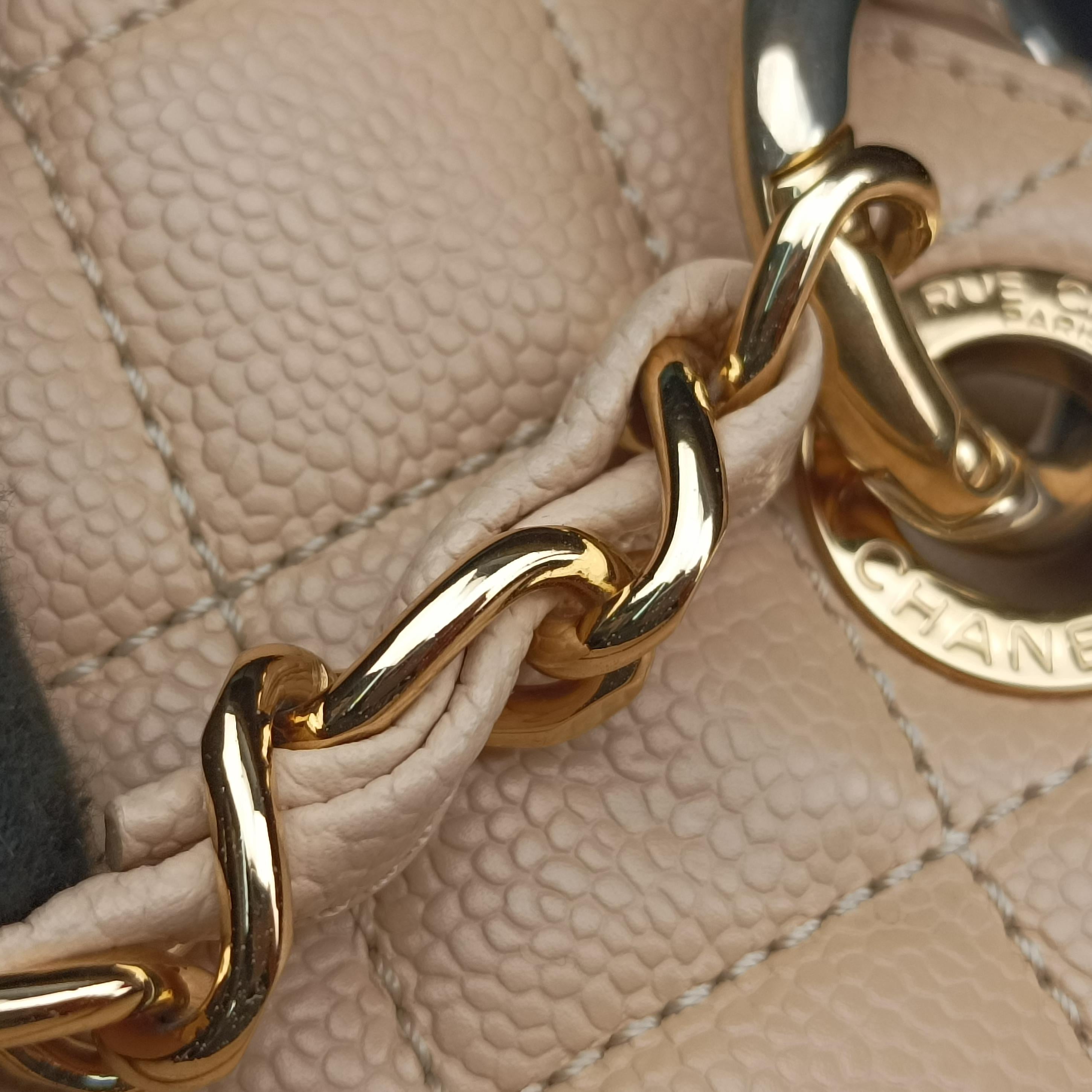 Pre-owned Chanel Matelasse Cocomark GST Beige caviar skin A50995 shoulderbag | stylenewstar