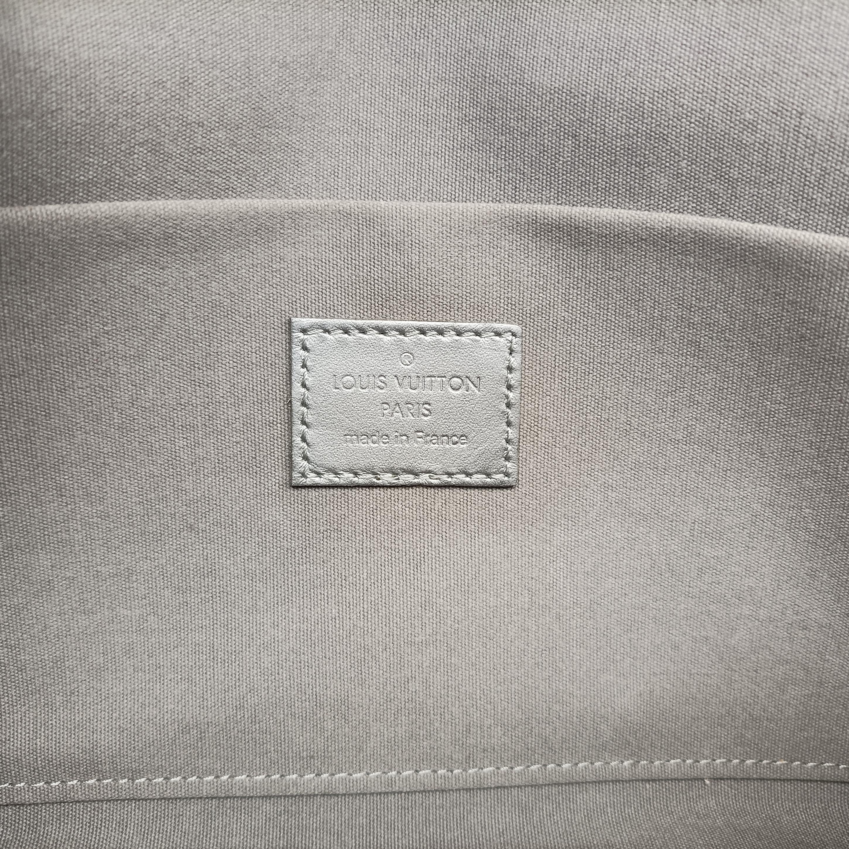 Pre-owned Louis Vuitton Pochette Felice Silver Vernis M68648 shoulderbag | stylenewstar