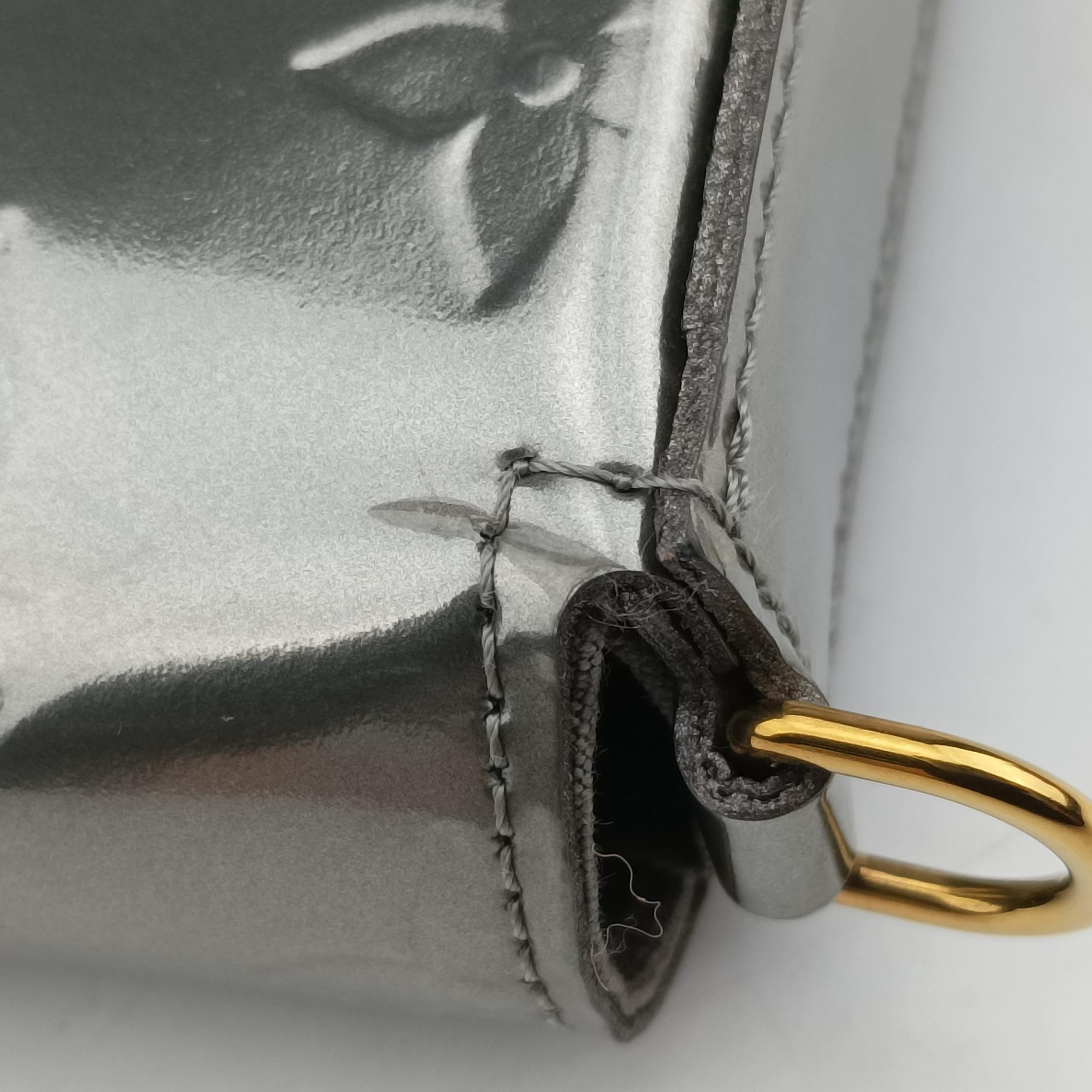 Pre-owned Louis Vuitton Pochette Felice Silver Vernis M68648 shoulderbag | stylenewstar