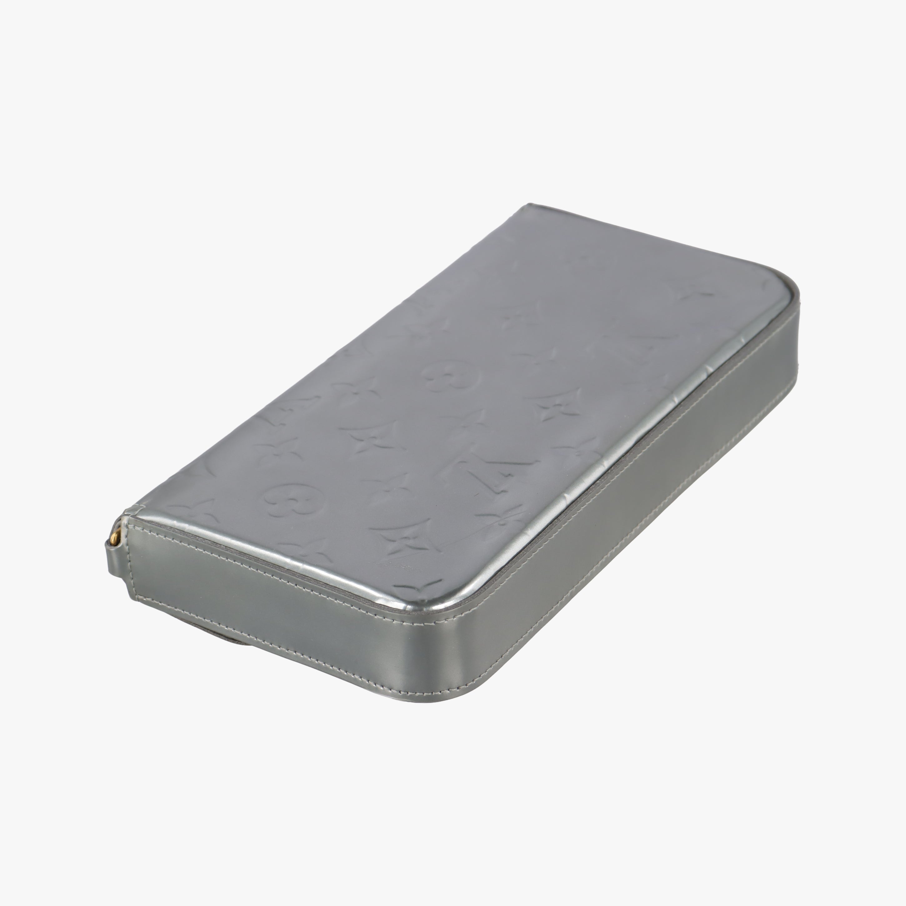 Pre-owned Louis Vuitton Pochette Felice Silver Vernis M68648 shoulderbag | stylenewstar