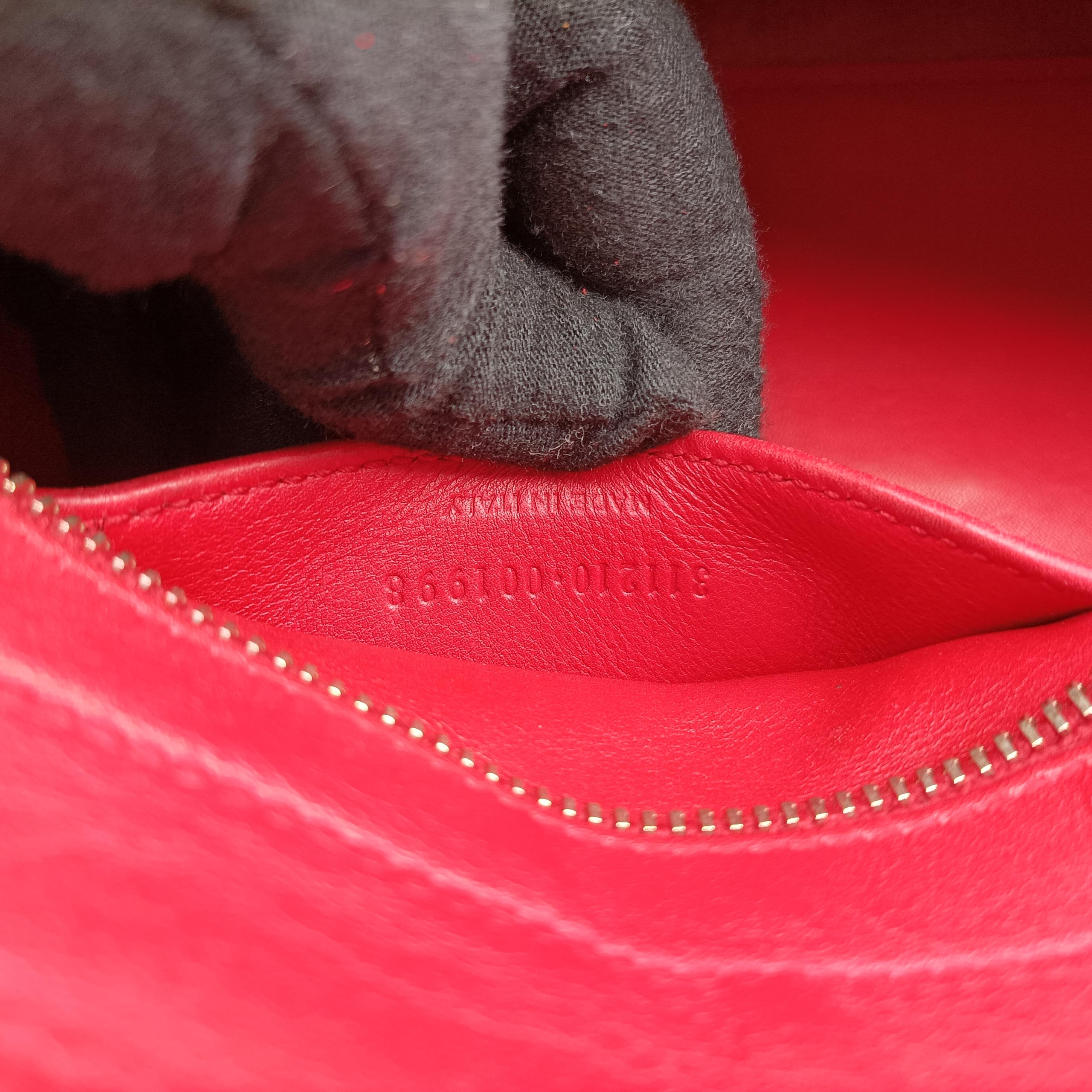 Pre-owned Yves Saint Laurent Y Ligne Petit Cabas Red Leather 311210 shoulderbag | stylenewstar