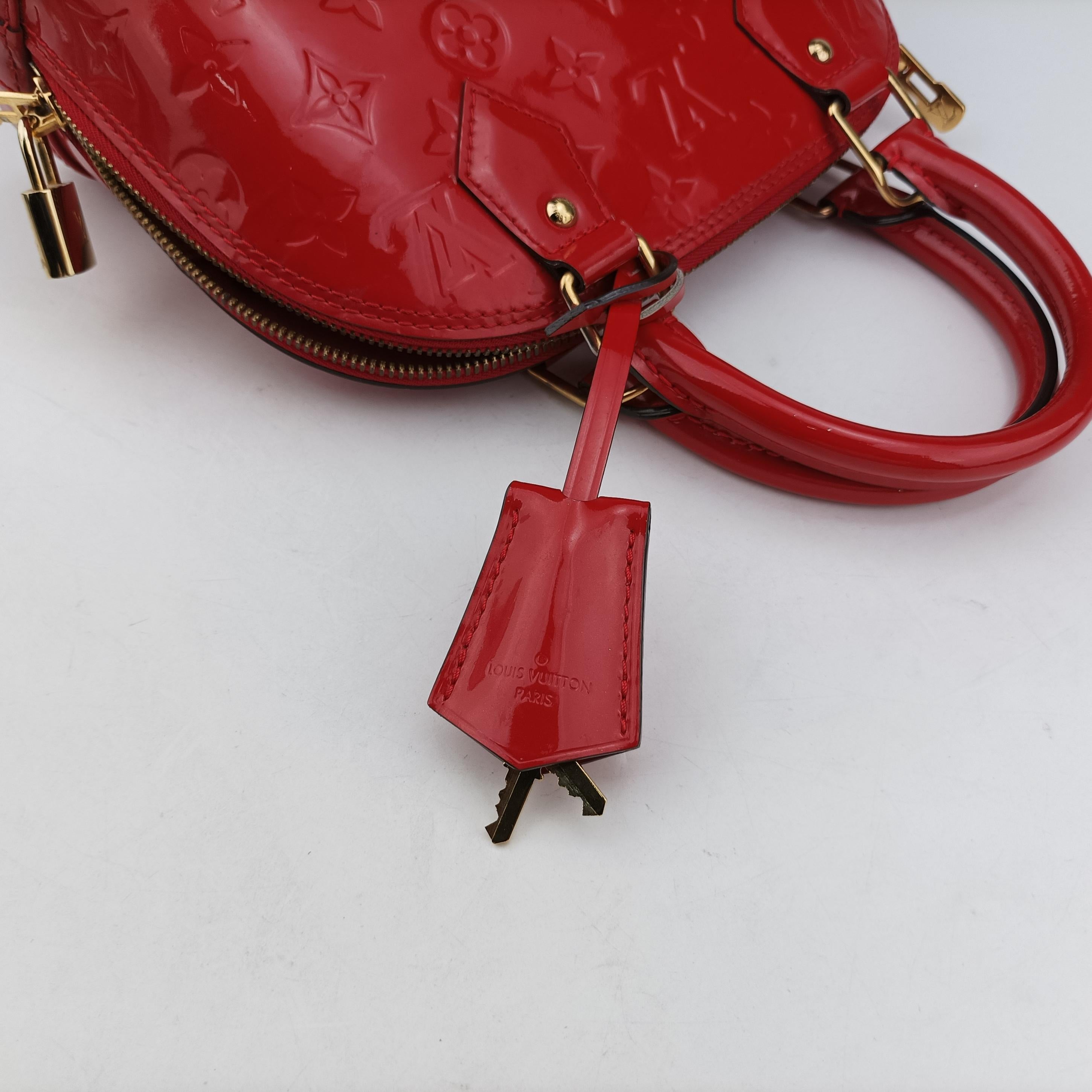 Pre-owned Louis Vuitton Alma BB CERISE Vernis M90174 shoulderbag | stylenewstar