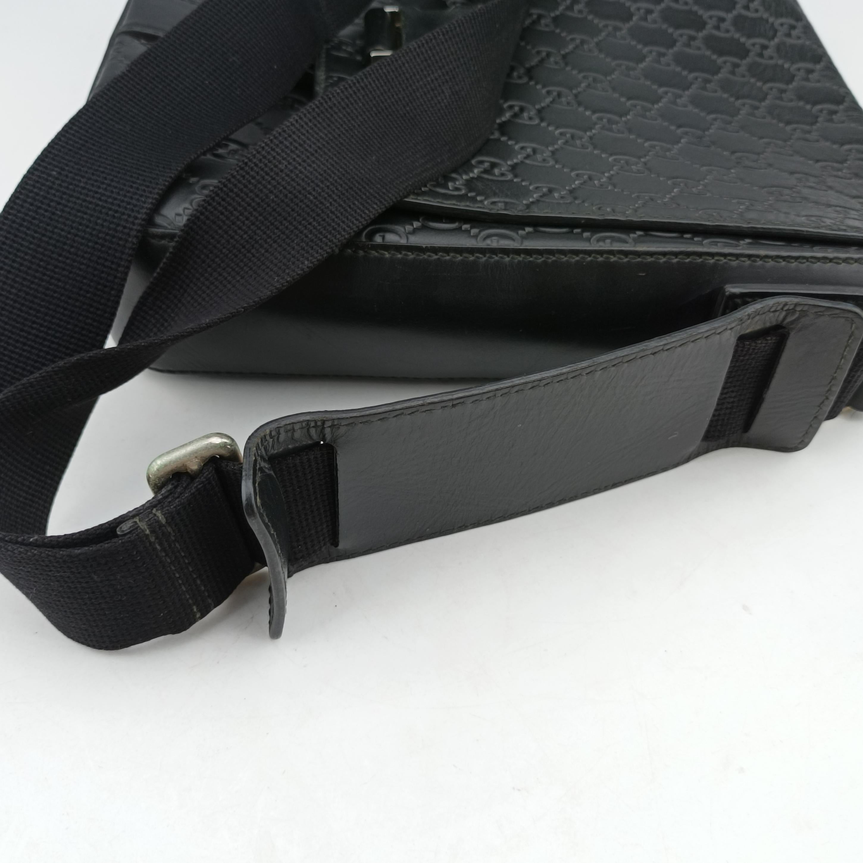 Pre-owned Gucci GG Plus GG Supreme Black Leather 406368 shoulderbag | stylenewstar