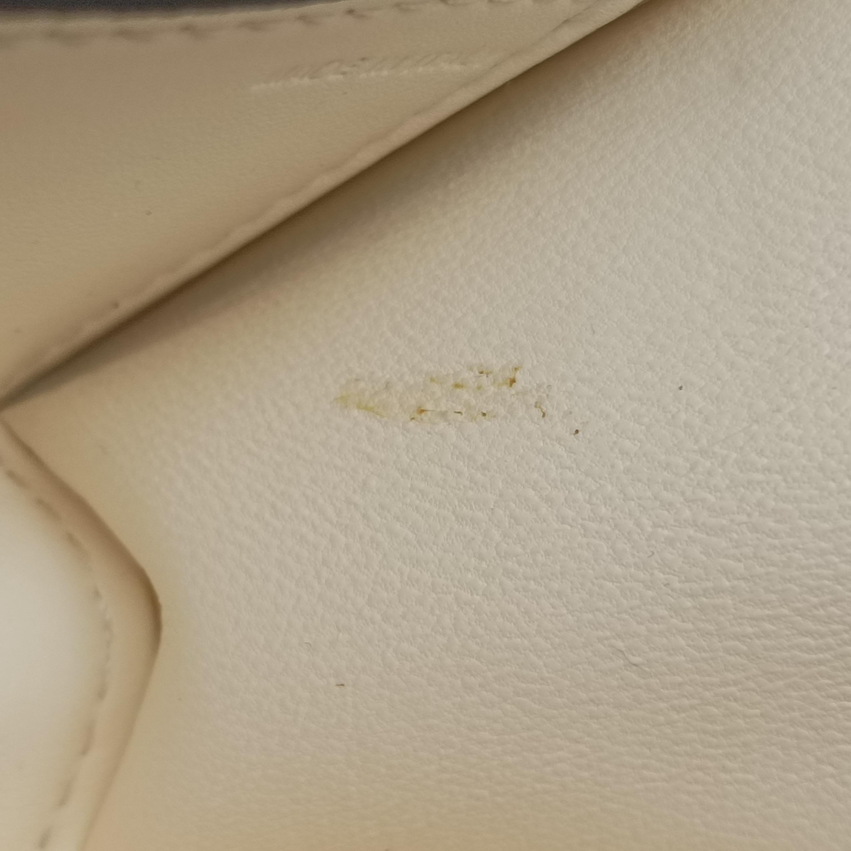 Pre-owned Valentino Garavani Loco White Leather  handbag | stylenewstar