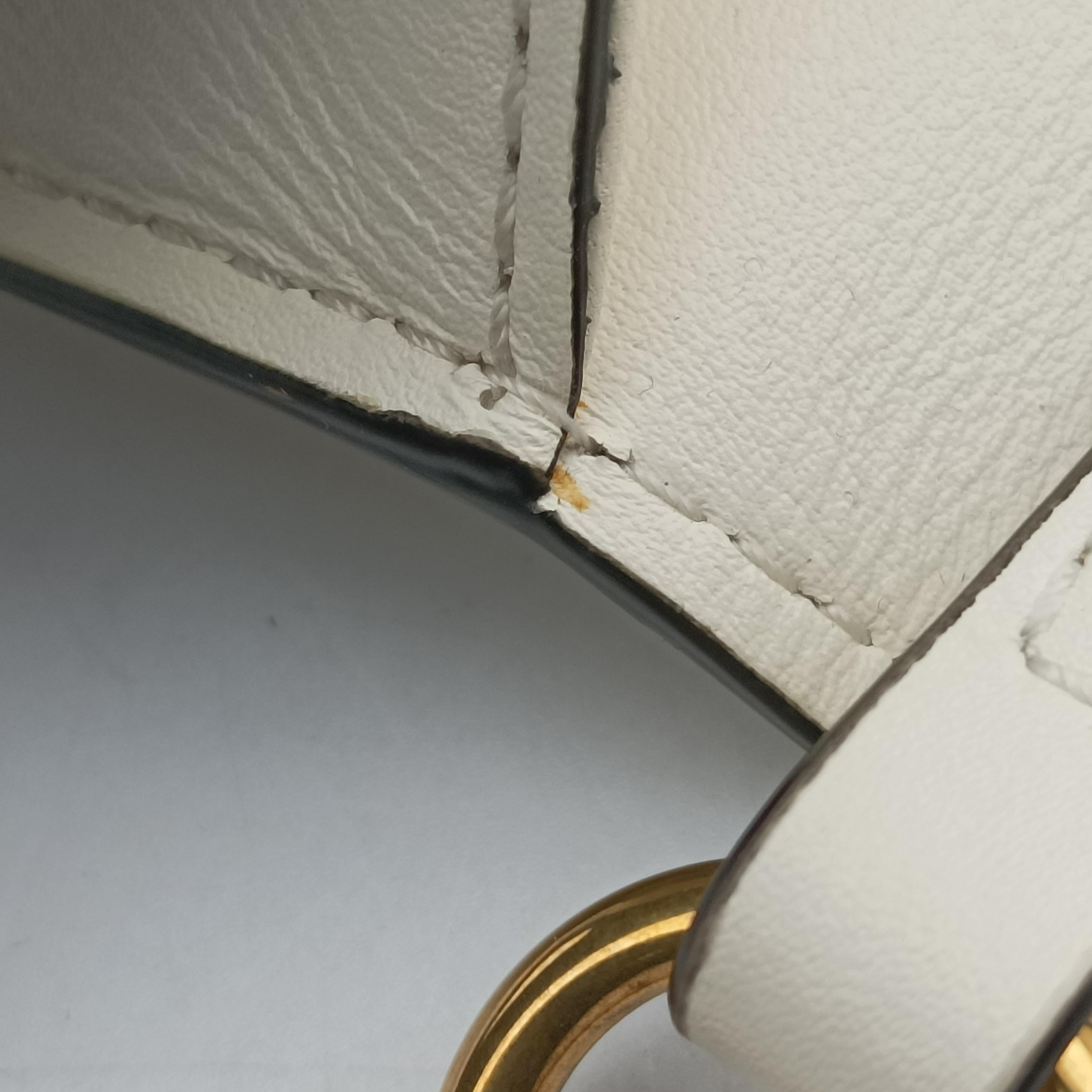 Pre-owned Valentino Garavani Loco White Leather  handbag | stylenewstar