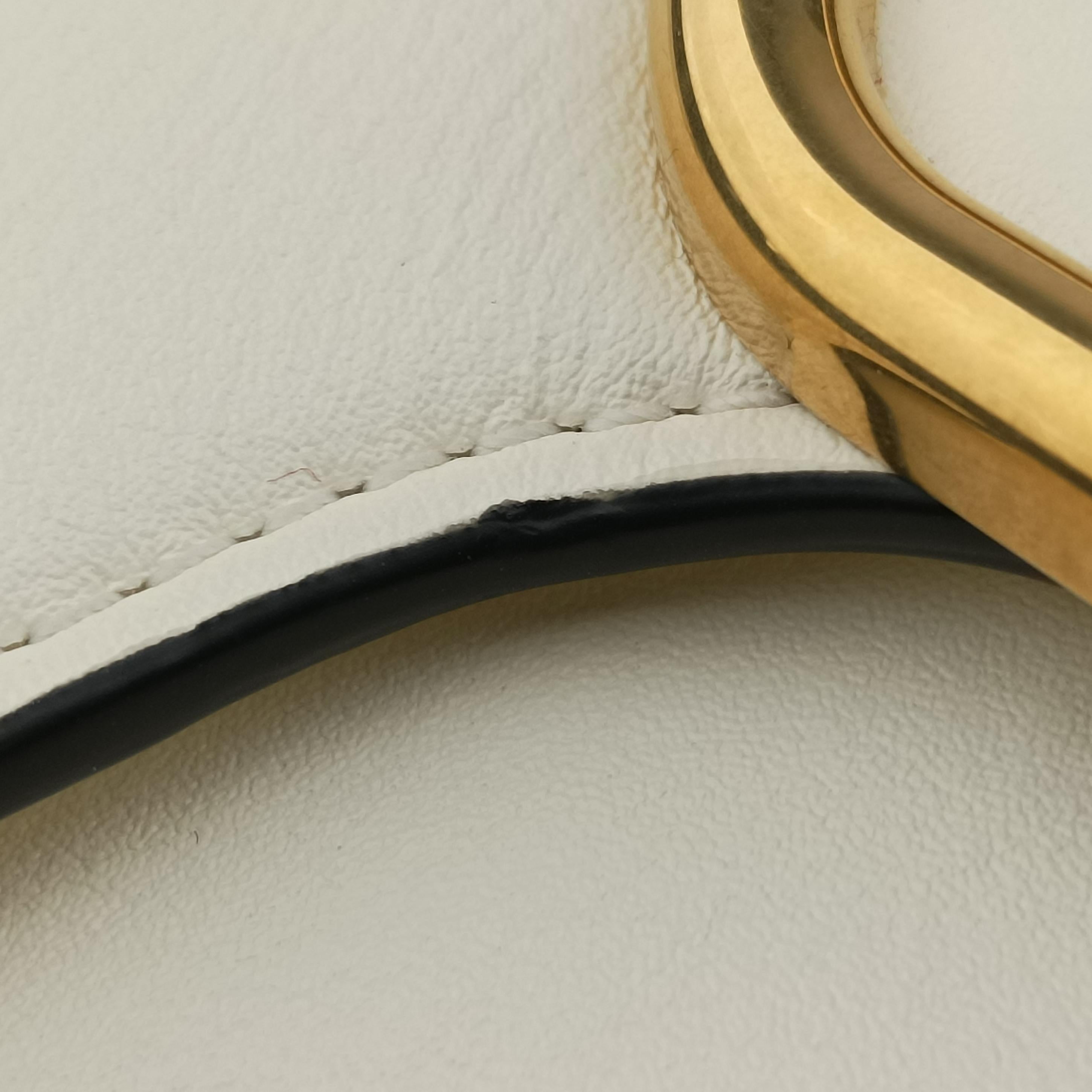 Pre-owned Valentino Garavani Loco White Leather  handbag | stylenewstar