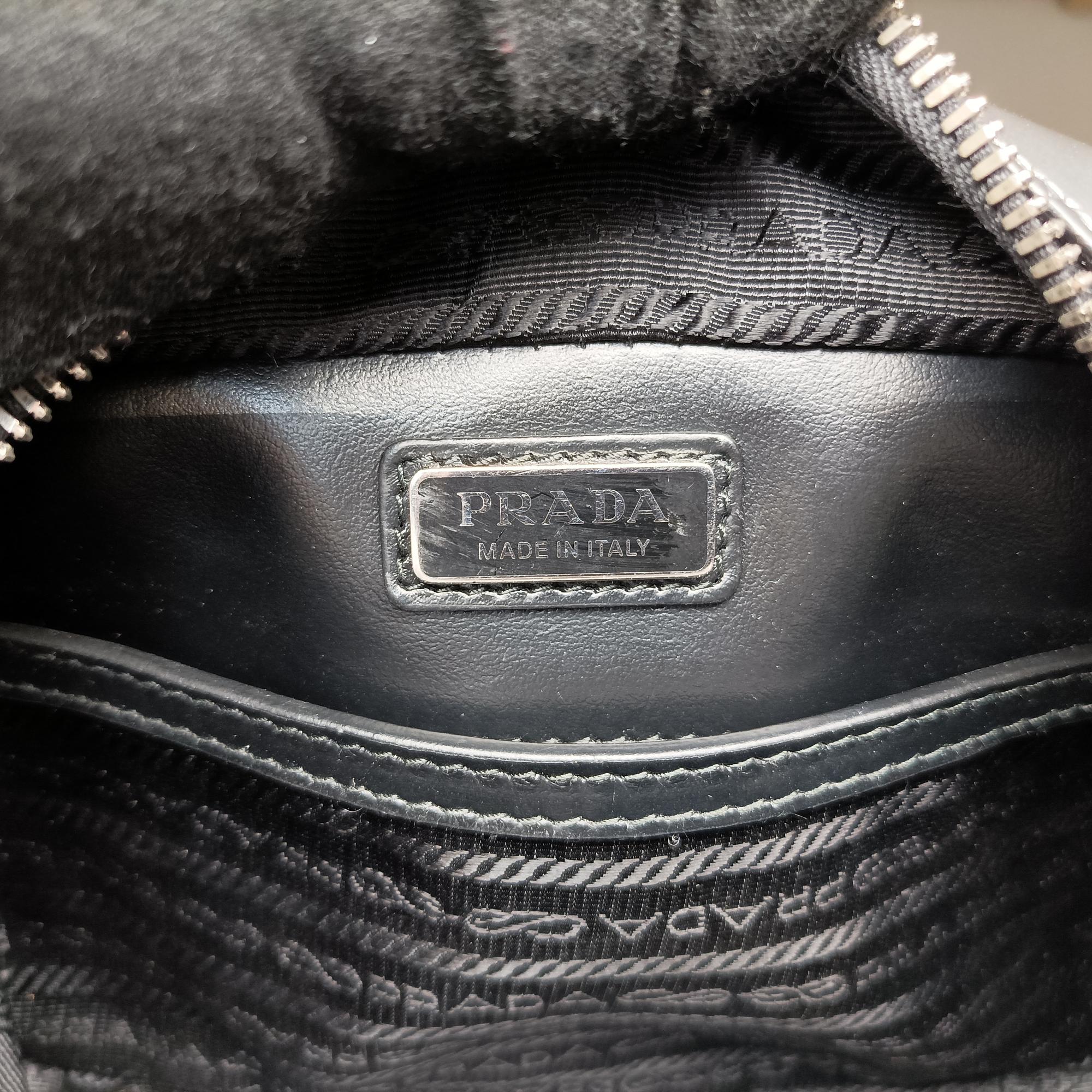 Pre-owned Prada Brique Chrome Silver Patent 2VH070 shoulderbag | stylenewstar