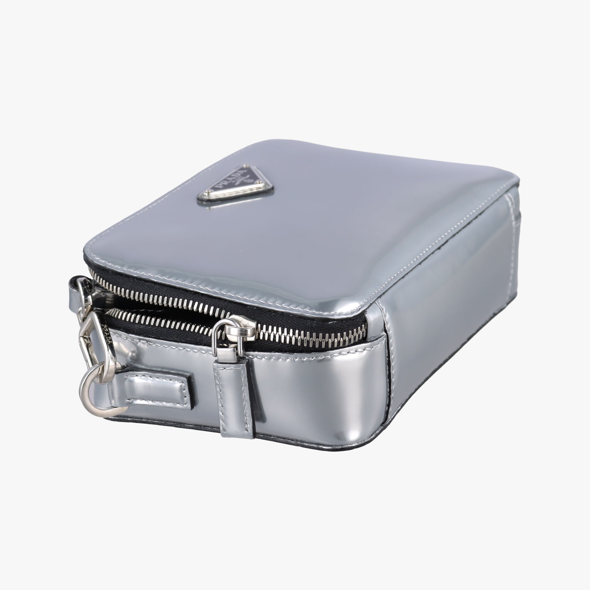 Pre-owned Prada Brique Chrome Silver Patent 2VH070 shoulderbag | stylenewstar