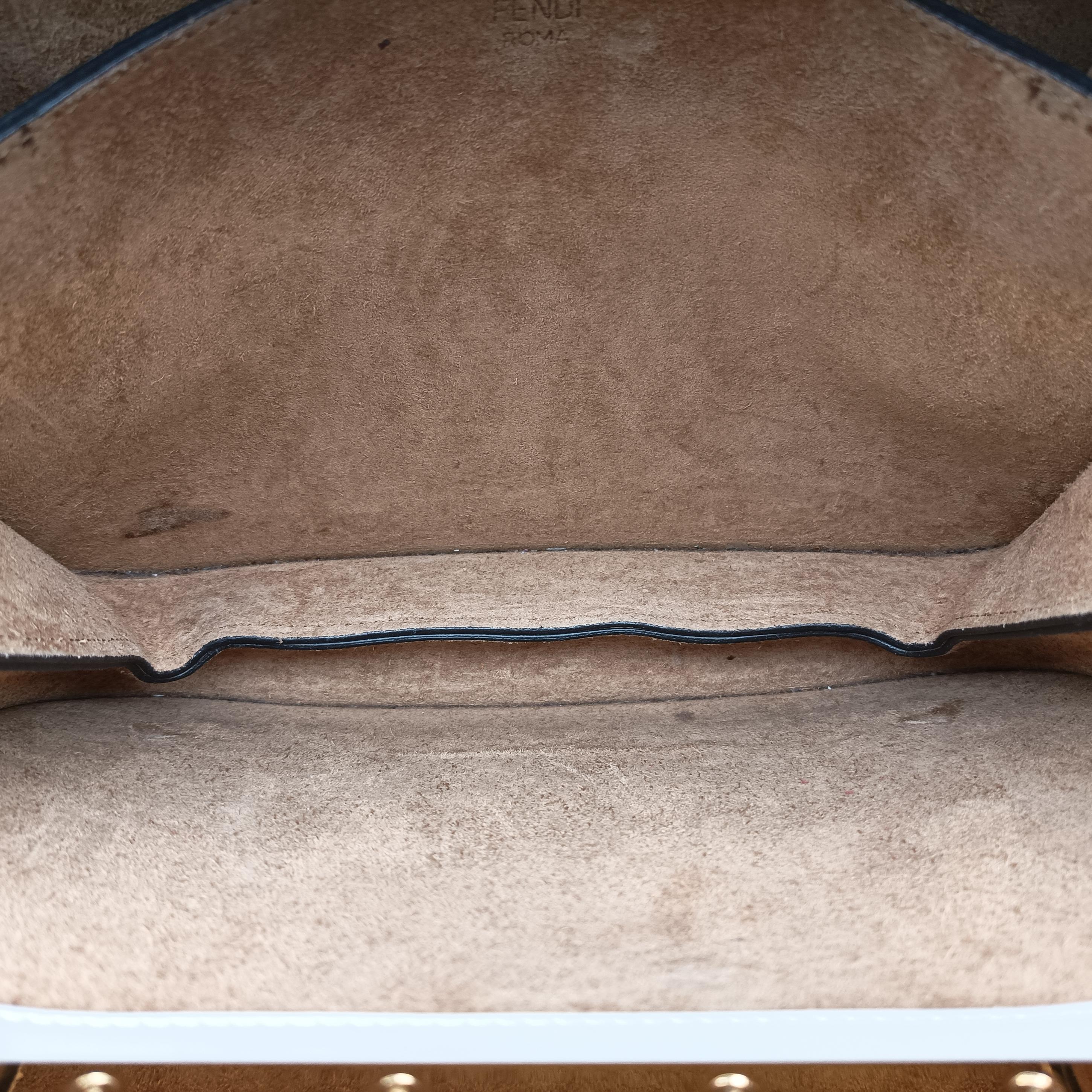 Vintage Fendi Touch Beige Leather 8BT349 shoulderbag | stylenewstar