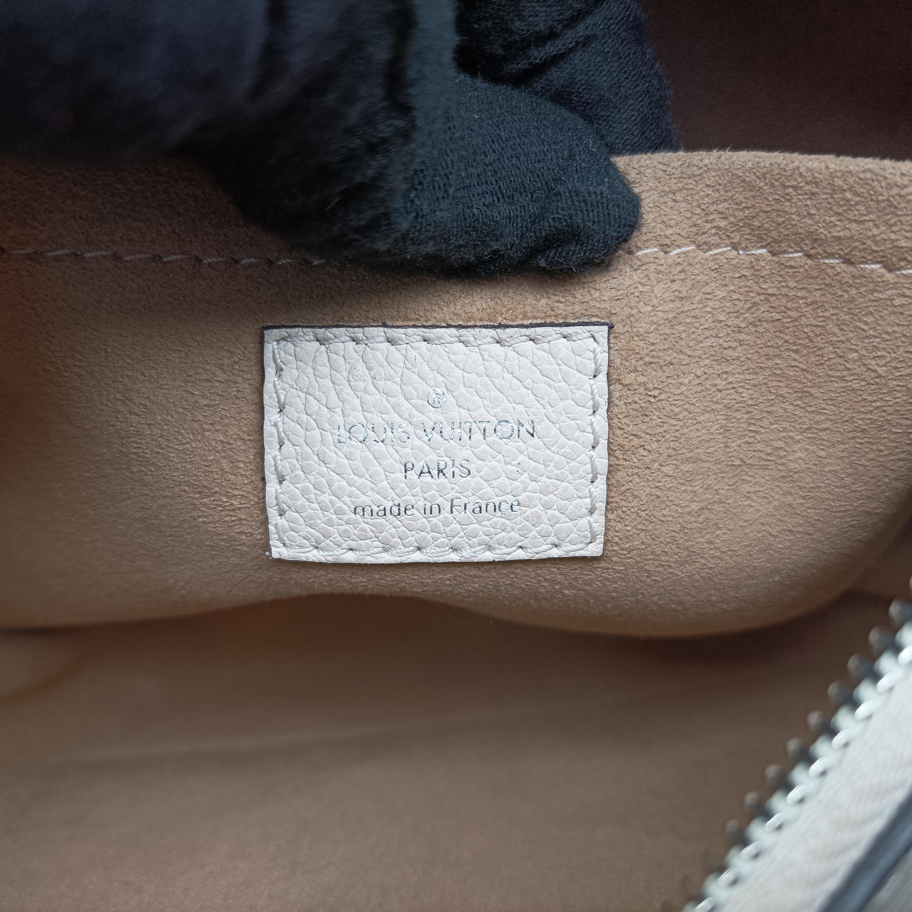 Pre-owned Louis Vuitton Marelle quartz Epi M80688 shoulderbag | stylenewstar