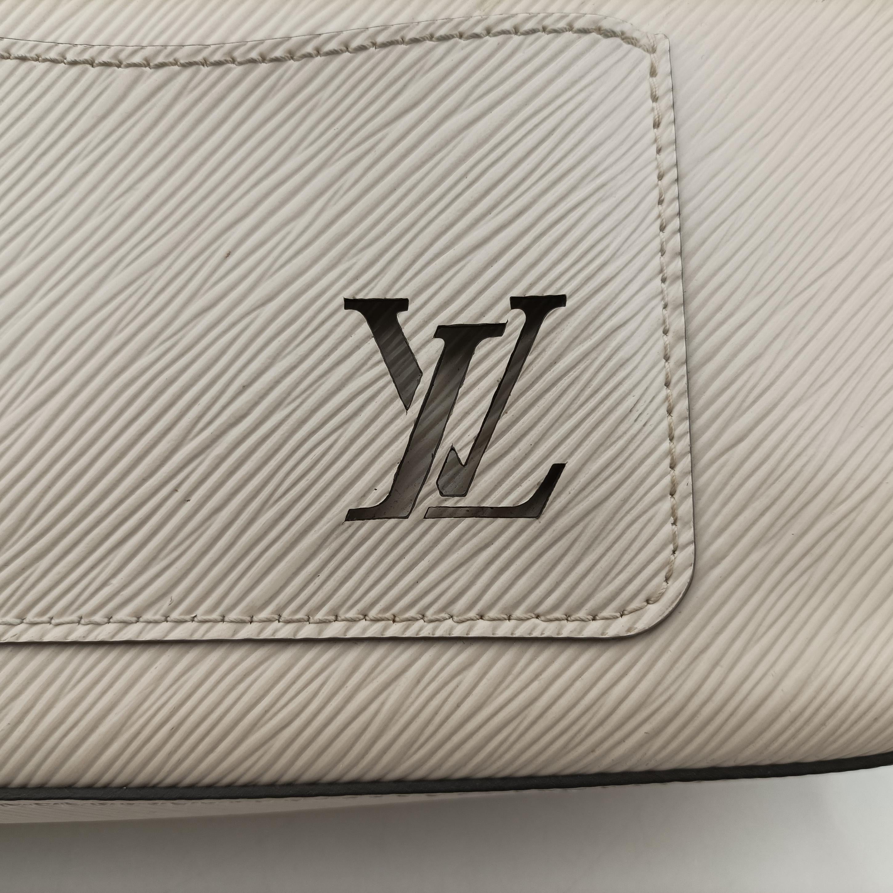 Pre-owned Louis Vuitton Marelle quartz Epi M80688 shoulderbag | stylenewstar