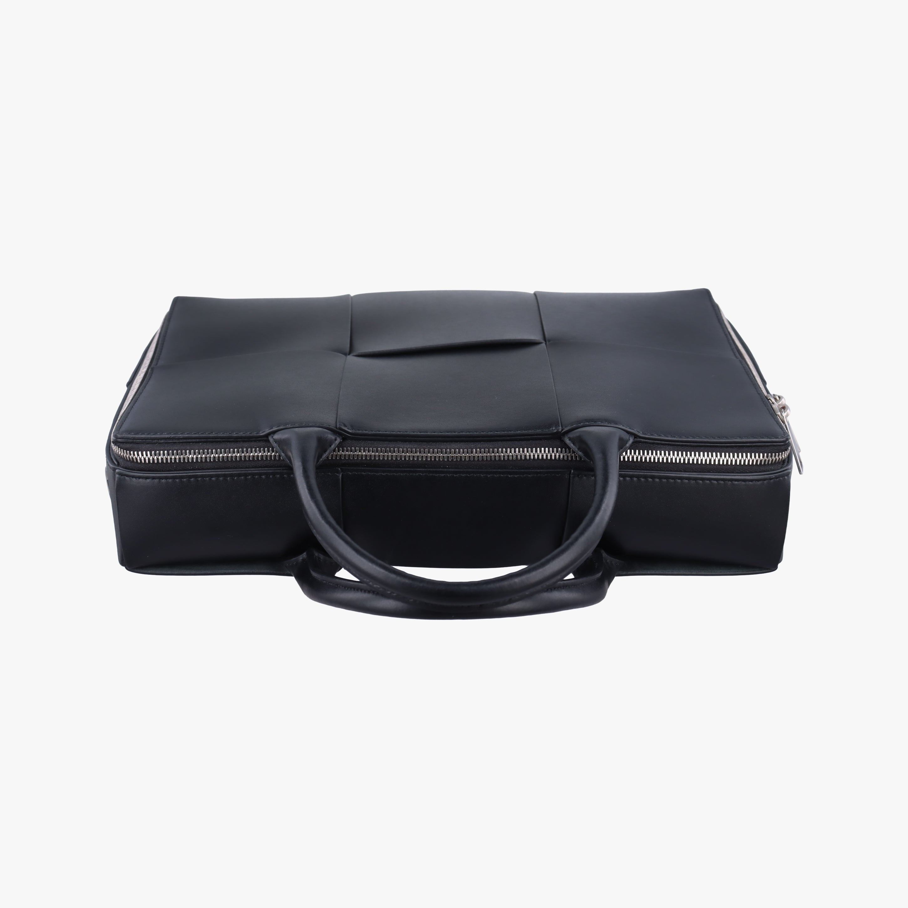 Pre-owned Bottega Veneta The Arcotote Black lambskin  shoulderbag | stylenewstar