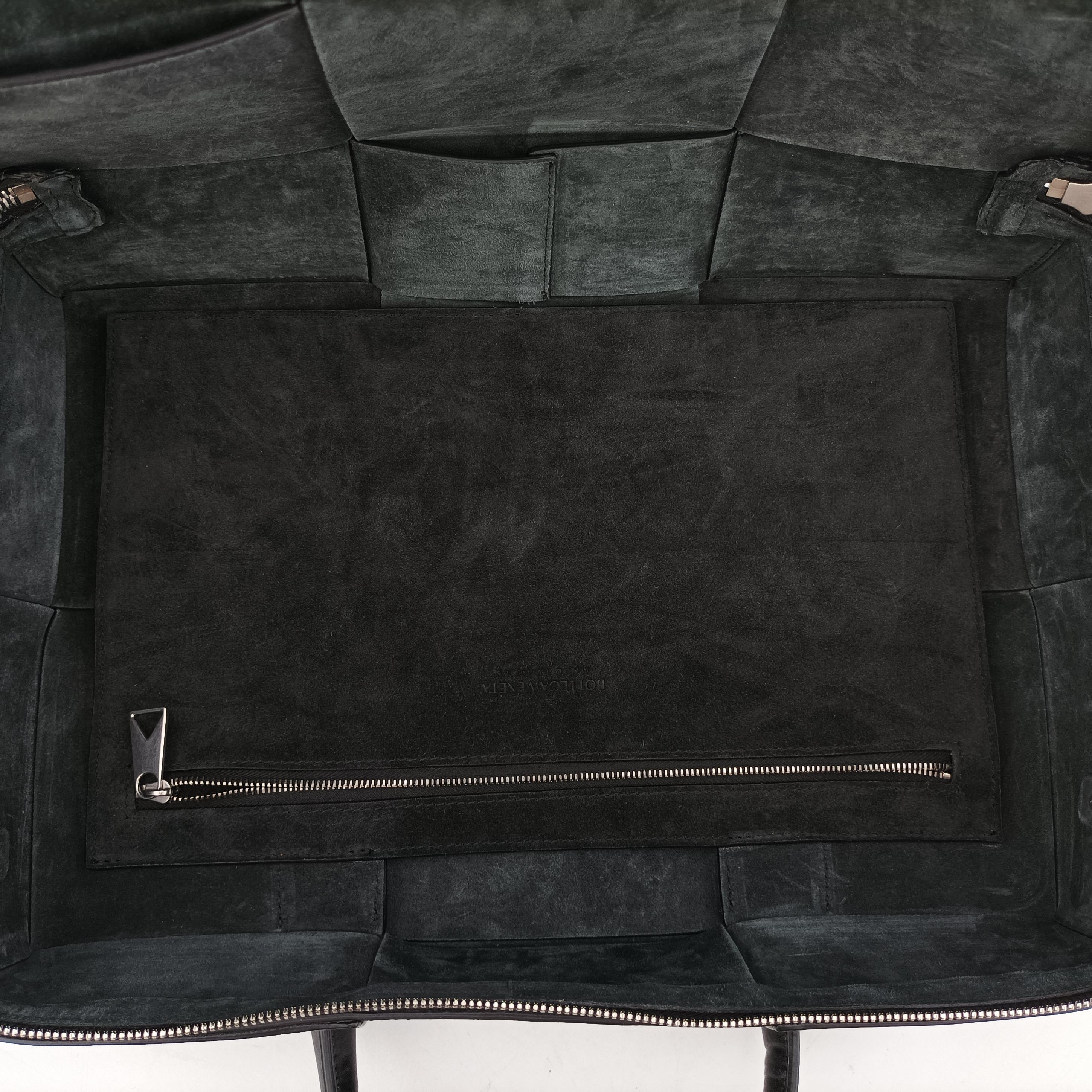 Pre-owned Bottega Veneta The Arcotote Black lambskin  shoulderbag | stylenewstar