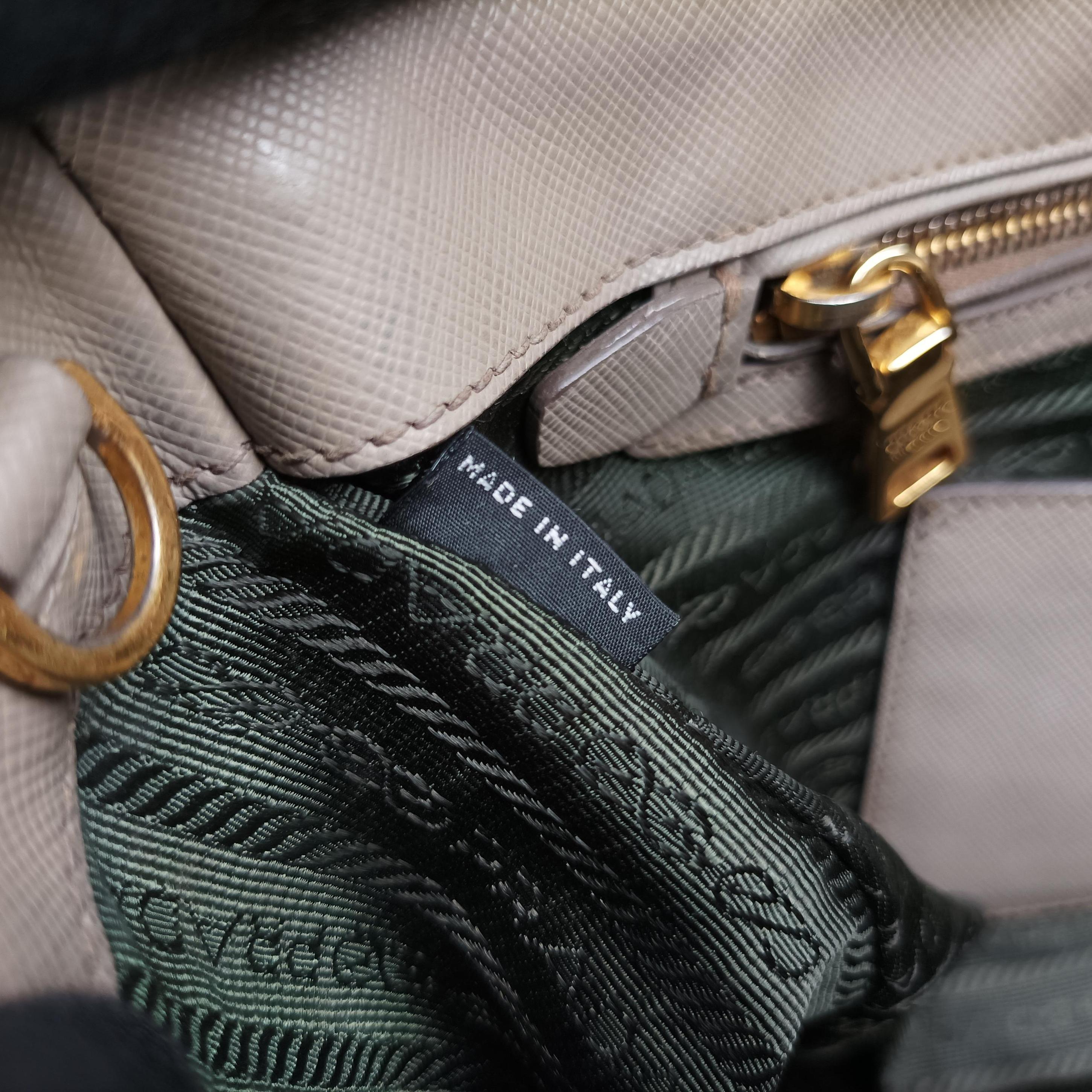 Secondhand Prada Galleria beige SAFFIANO Leather BN2274 shoulderbag | stylenewstar