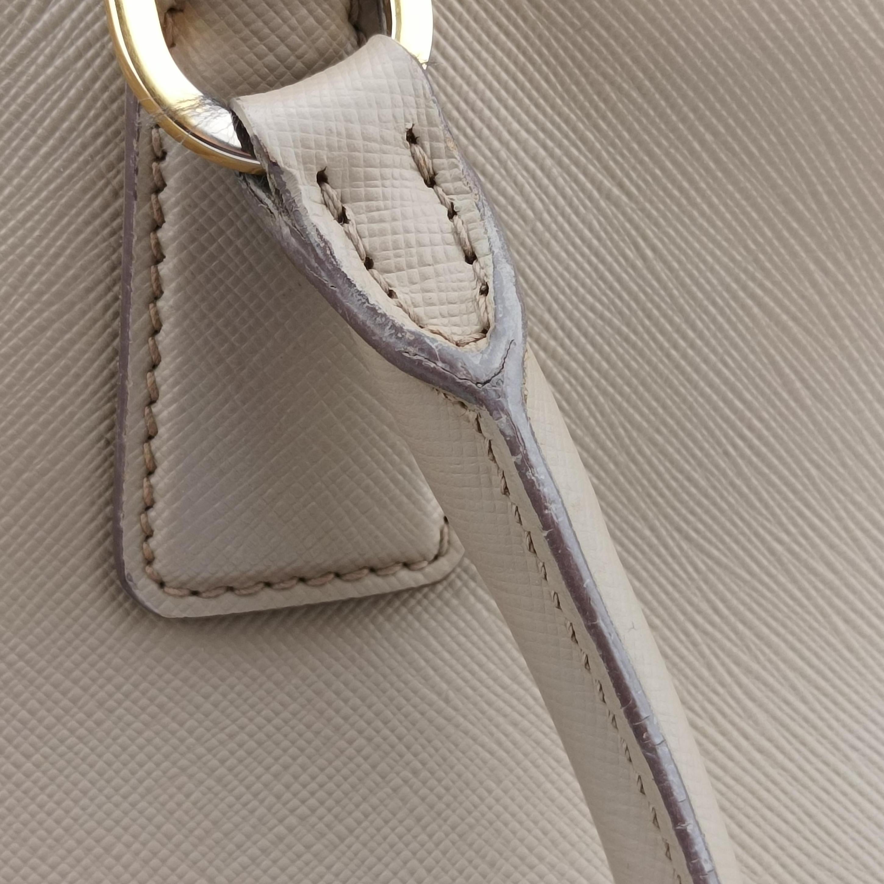 Secondhand Prada Galleria beige SAFFIANO Leather BN2274 shoulderbag | stylenewstar
