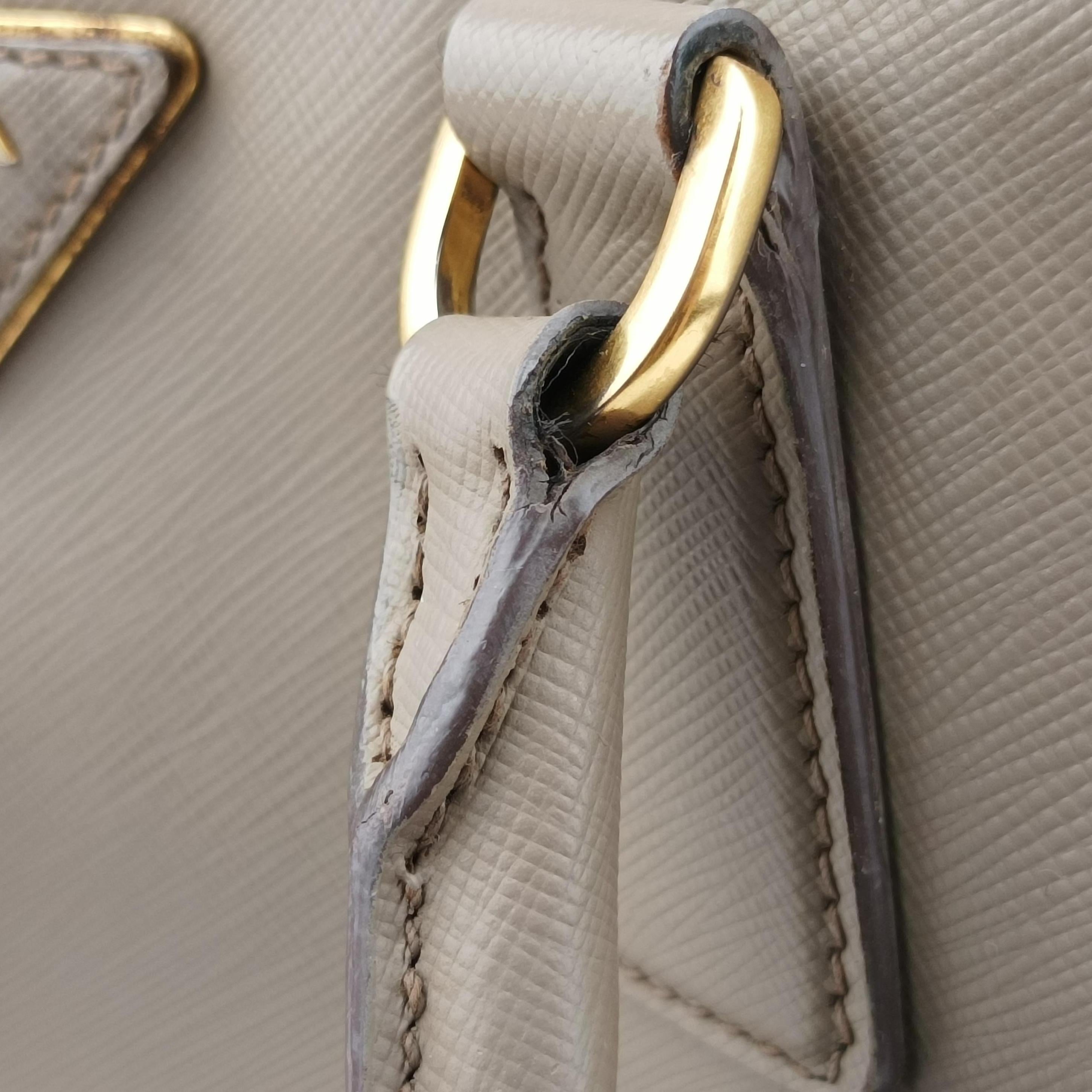 Secondhand Prada Galleria beige SAFFIANO Leather BN2274 shoulderbag | stylenewstar