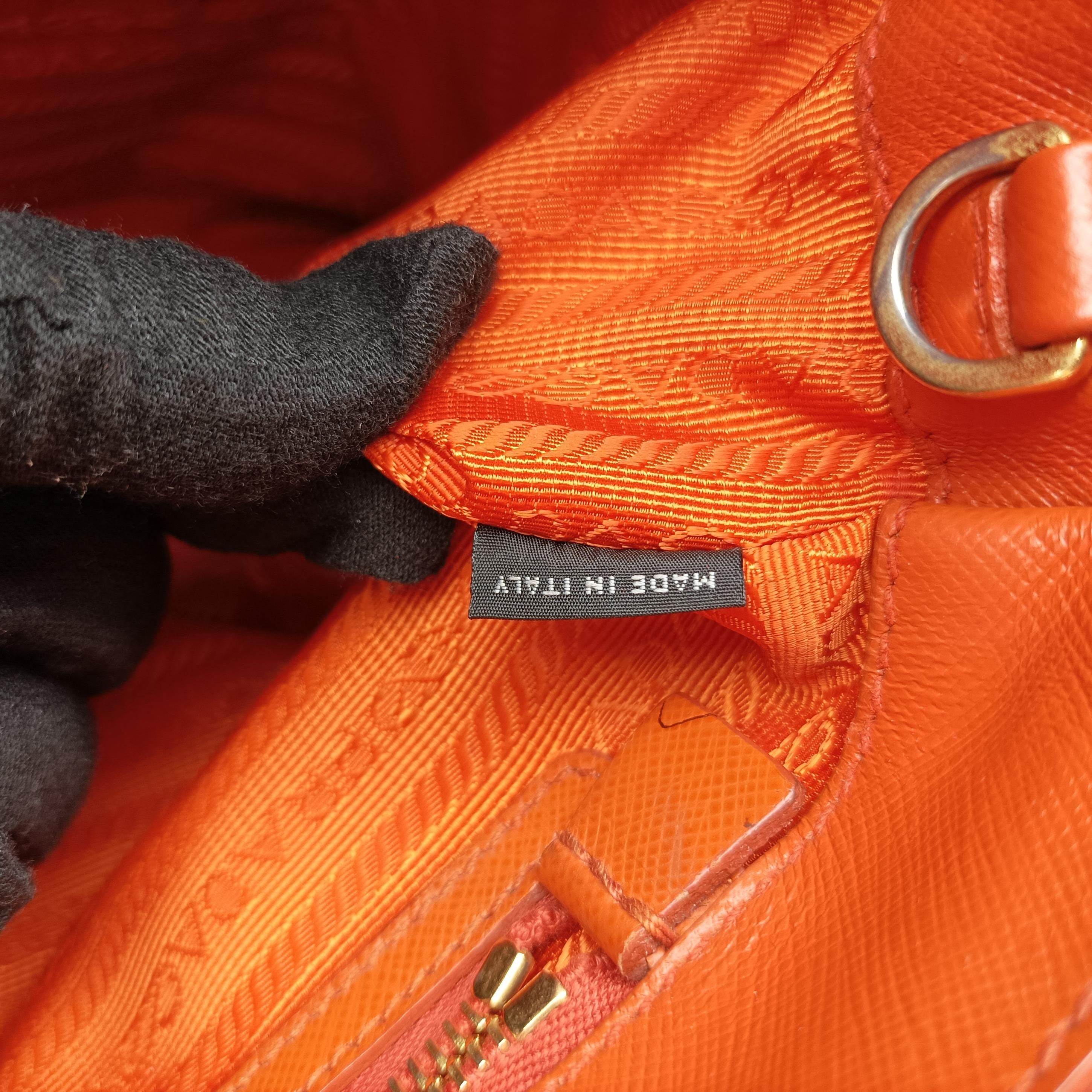 Pre-owned Prada Galleria Orange SAFFIANO Leather BN2274 shoulderbag | stylenewstar