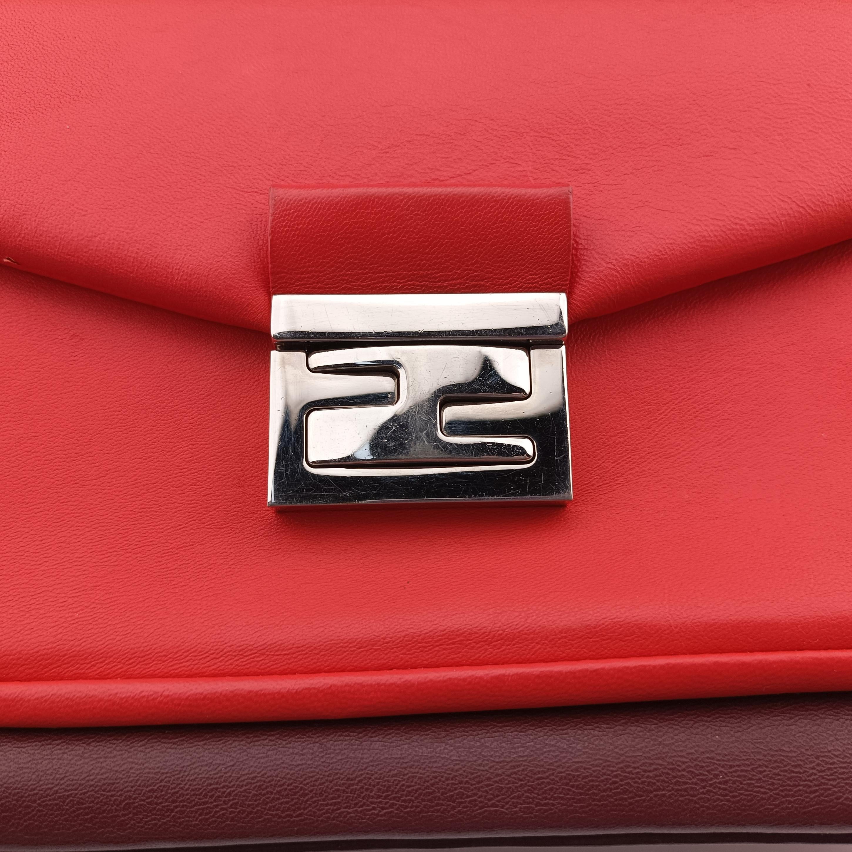 Pre-owned Fendi Be Baguette Red×Burgundy Leather 8BR677 shoulderbag | stylenewstar