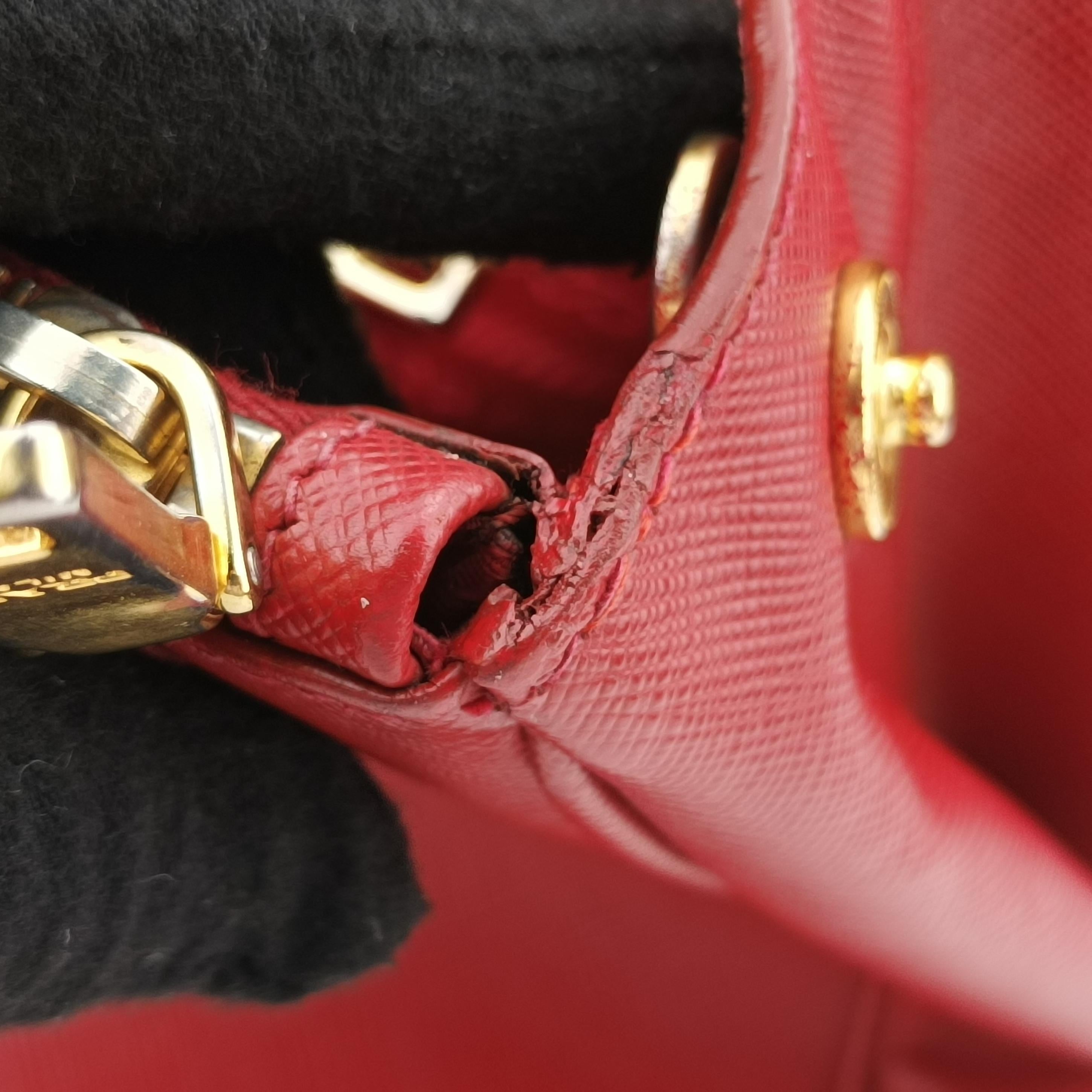 Secondhand Prada Galleria Red SAFFIANO Leather BN2274 shoulderbag | stylenewstar