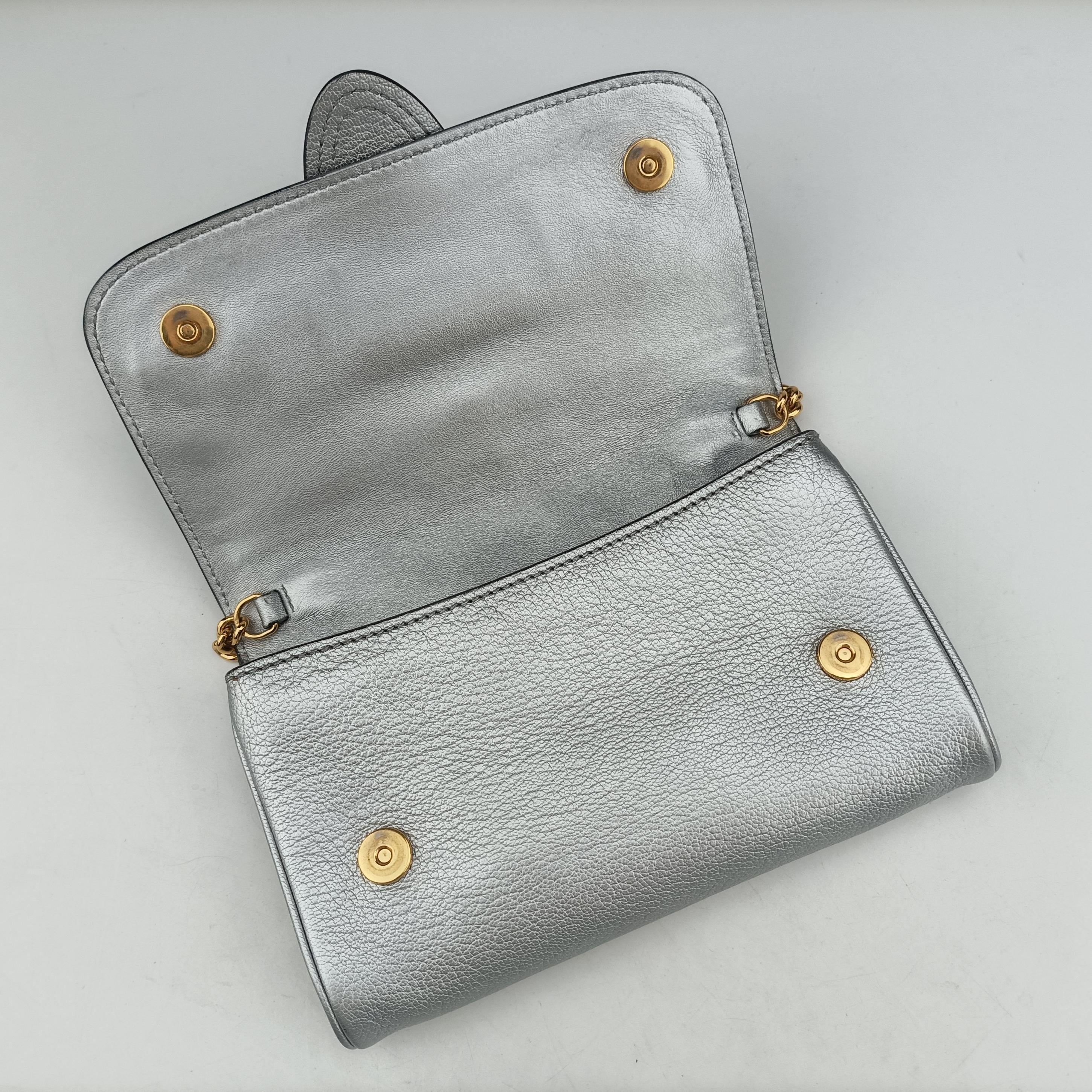 Pre-owned Miu Miu Miu Lady Silver Leather  shoulderbag | stylenewstar