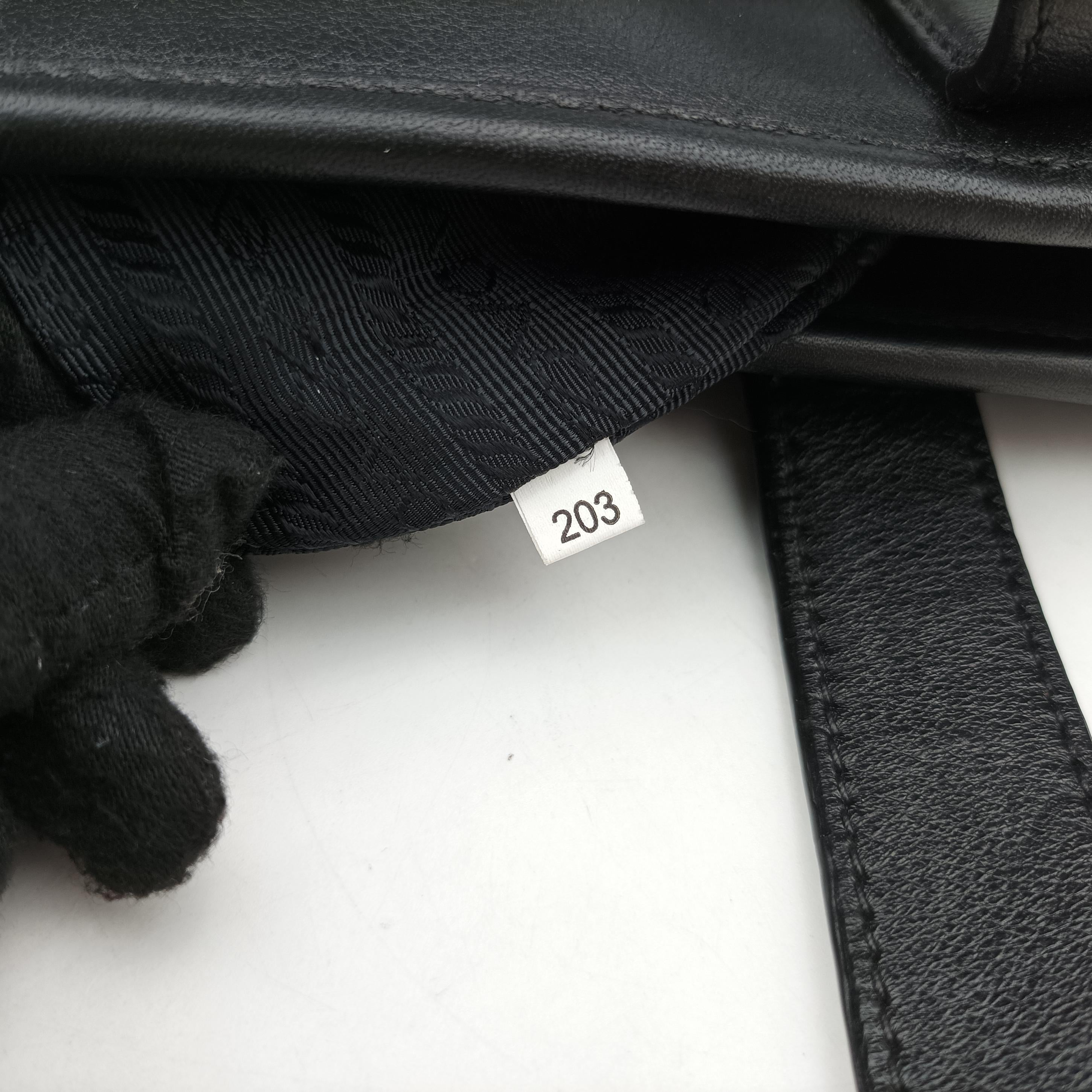 Pre-owned Prada triangle logo plate Black leather 2VG033 shoulderbag | stylenewstar