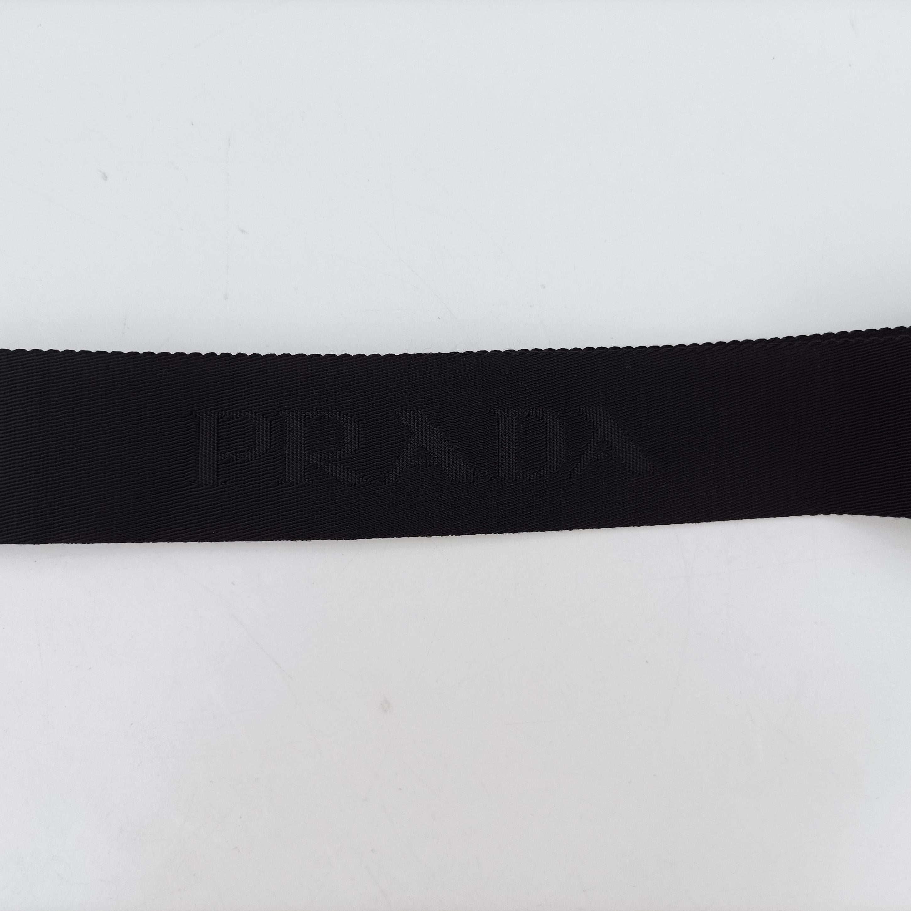 Pre-owned Prada triangle logo plate Black leather 2VG033 shoulderbag | stylenewstar