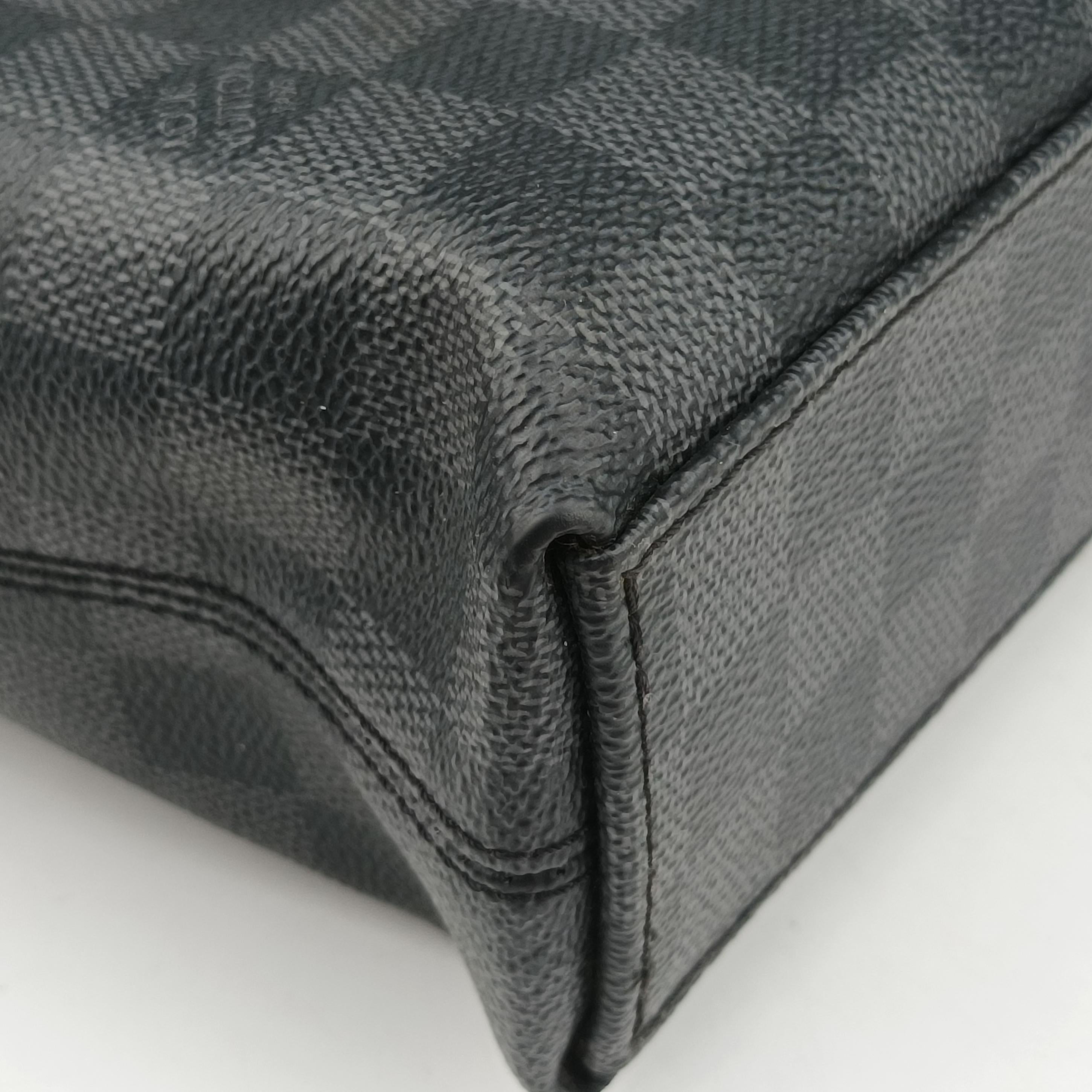 Pre-owned Louis Vuitton Porte Documents Jour Noir Damier Graphite N48224 handbag | stylenewstar