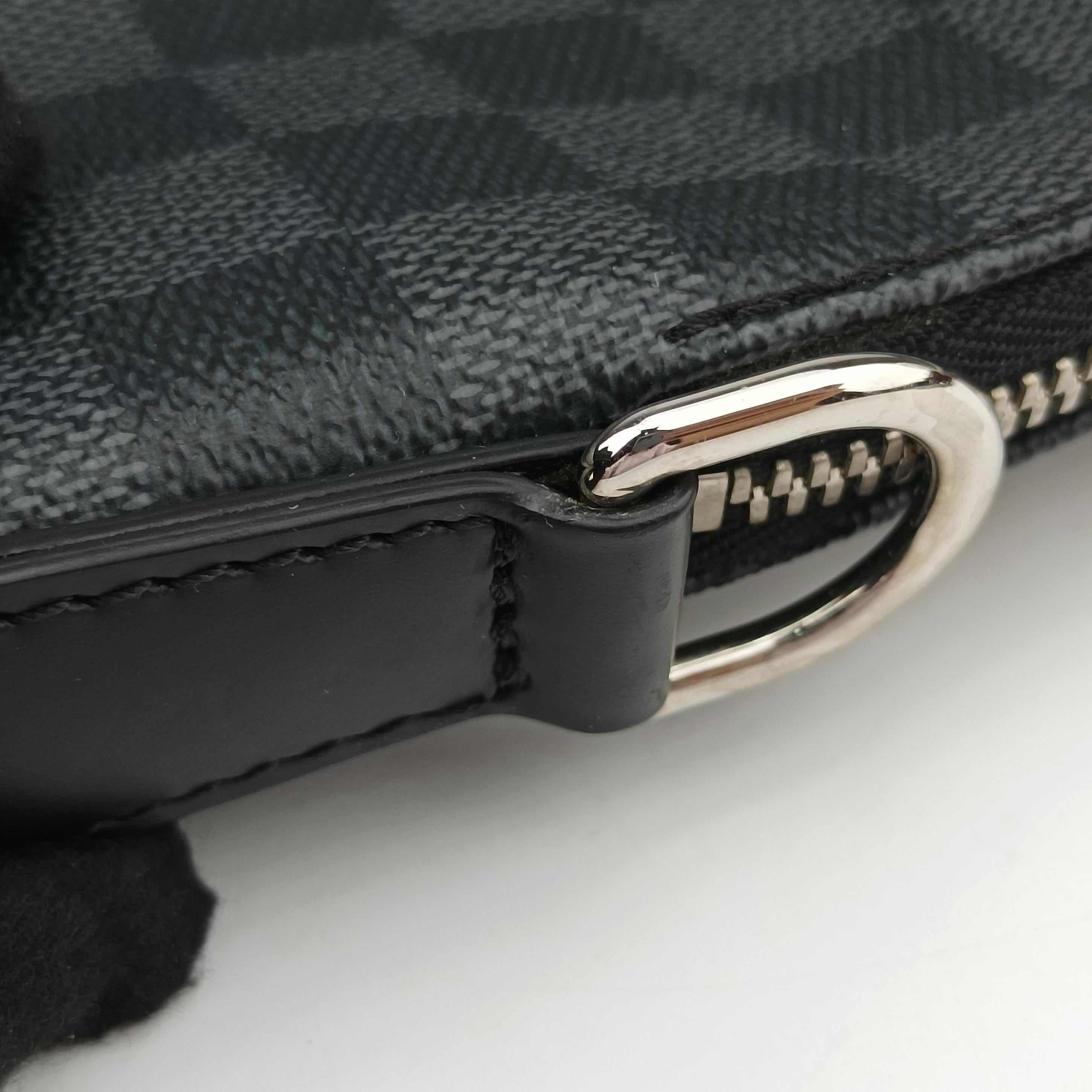 Pre-owned Louis Vuitton Porte Documents Jour Noir Damier Graphite N48224 handbag | stylenewstar