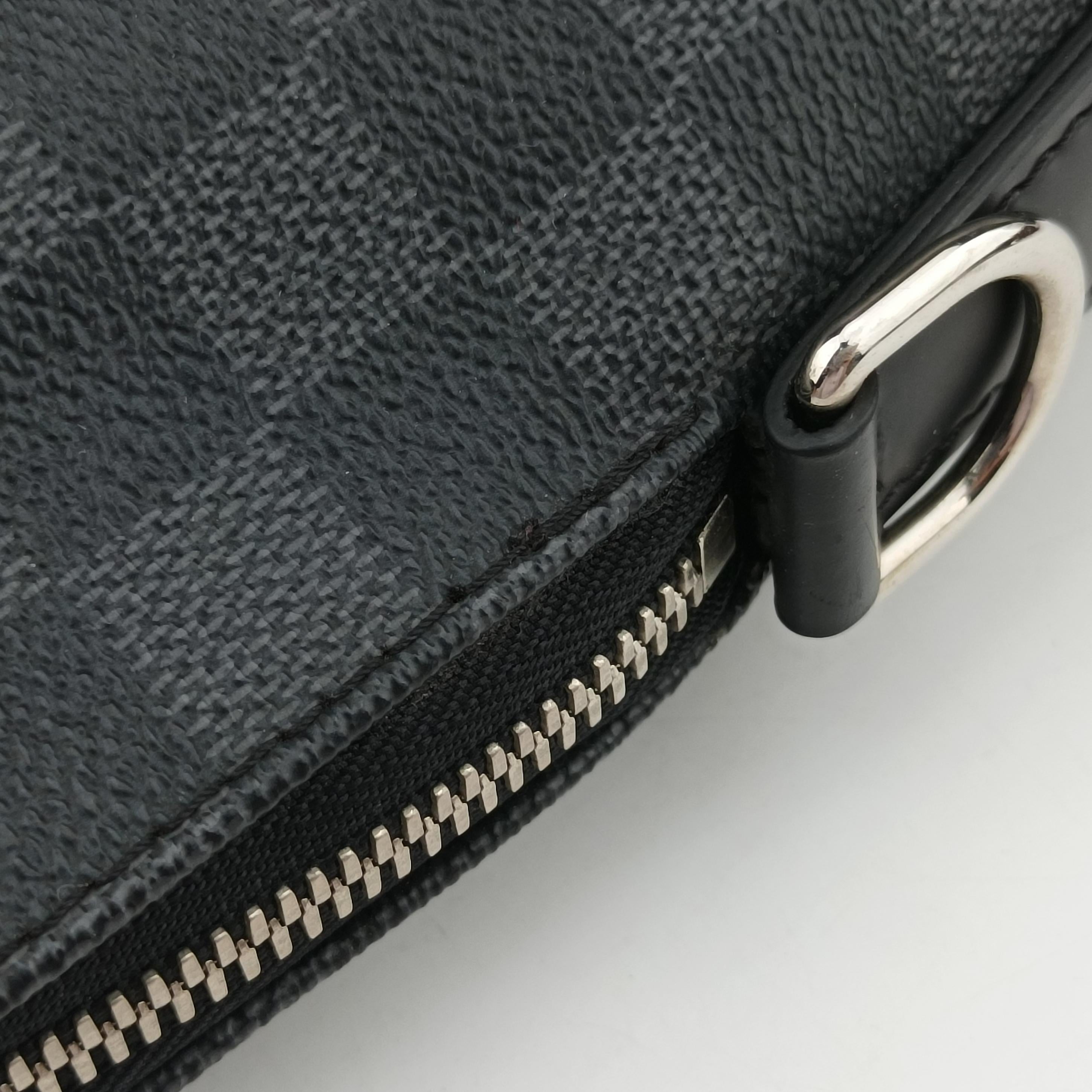 Pre-owned Louis Vuitton Porte Documents Jour Noir Damier Graphite N48224 handbag | stylenewstar