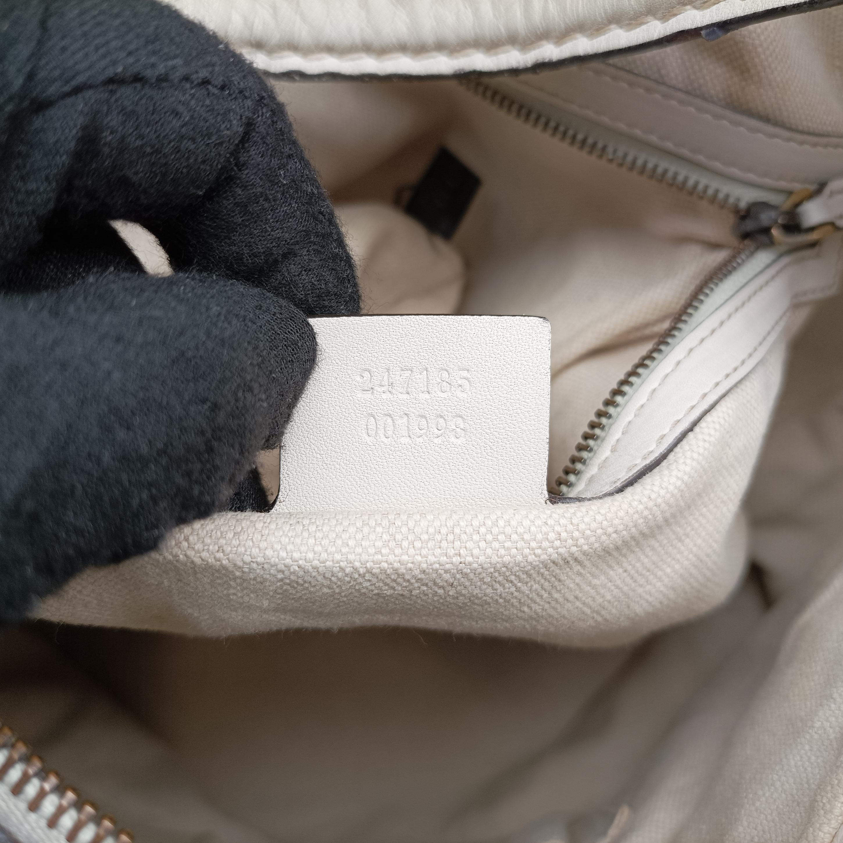 Vintage Gucci GG Running White Leather 247185 shoulderbag | stylenewstar