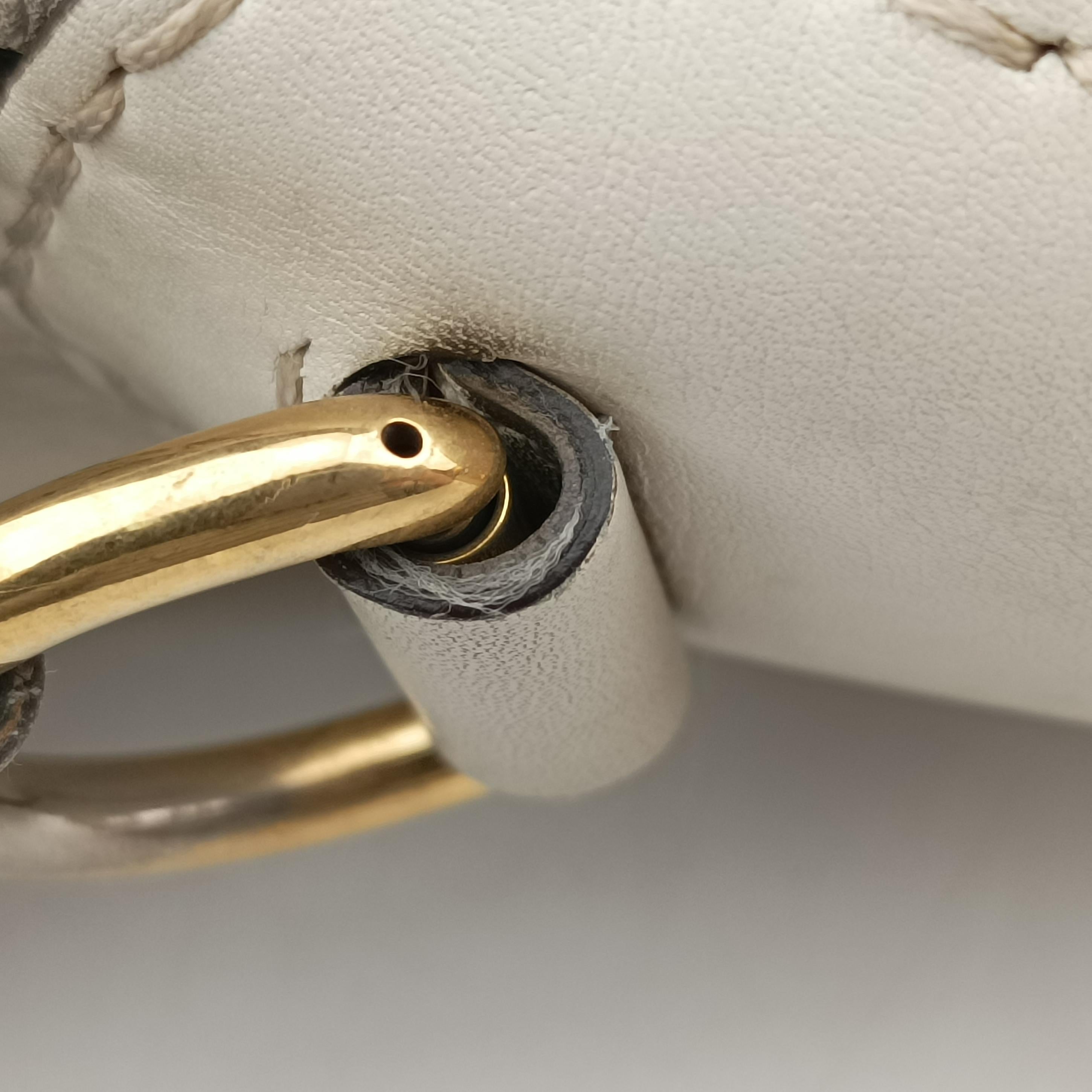 Vintage Gucci GG Running White Leather 247185 shoulderbag | stylenewstar
