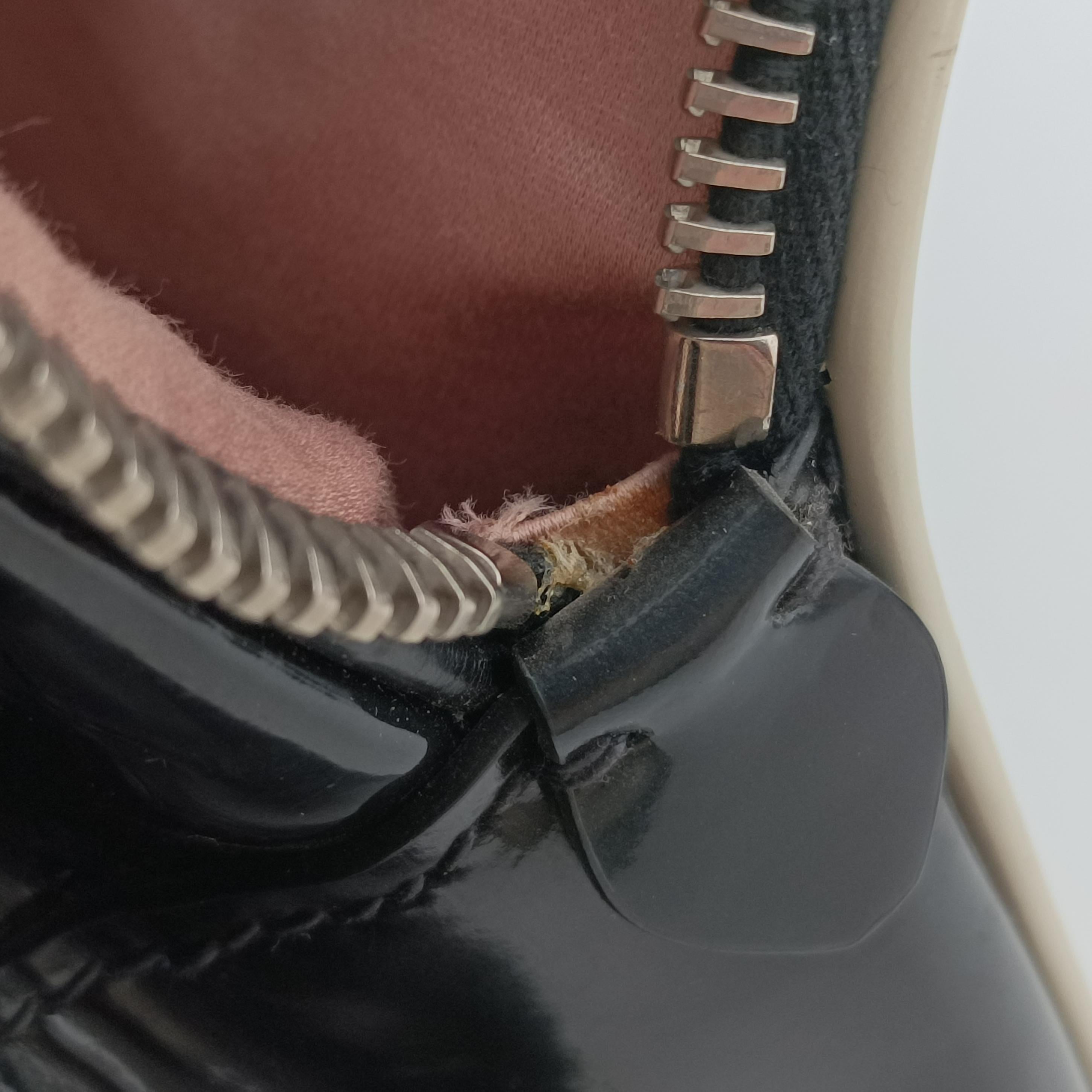 Pre-owned Miu Miu Double Zip Bowling Black patent  handbag | stylenewstar
