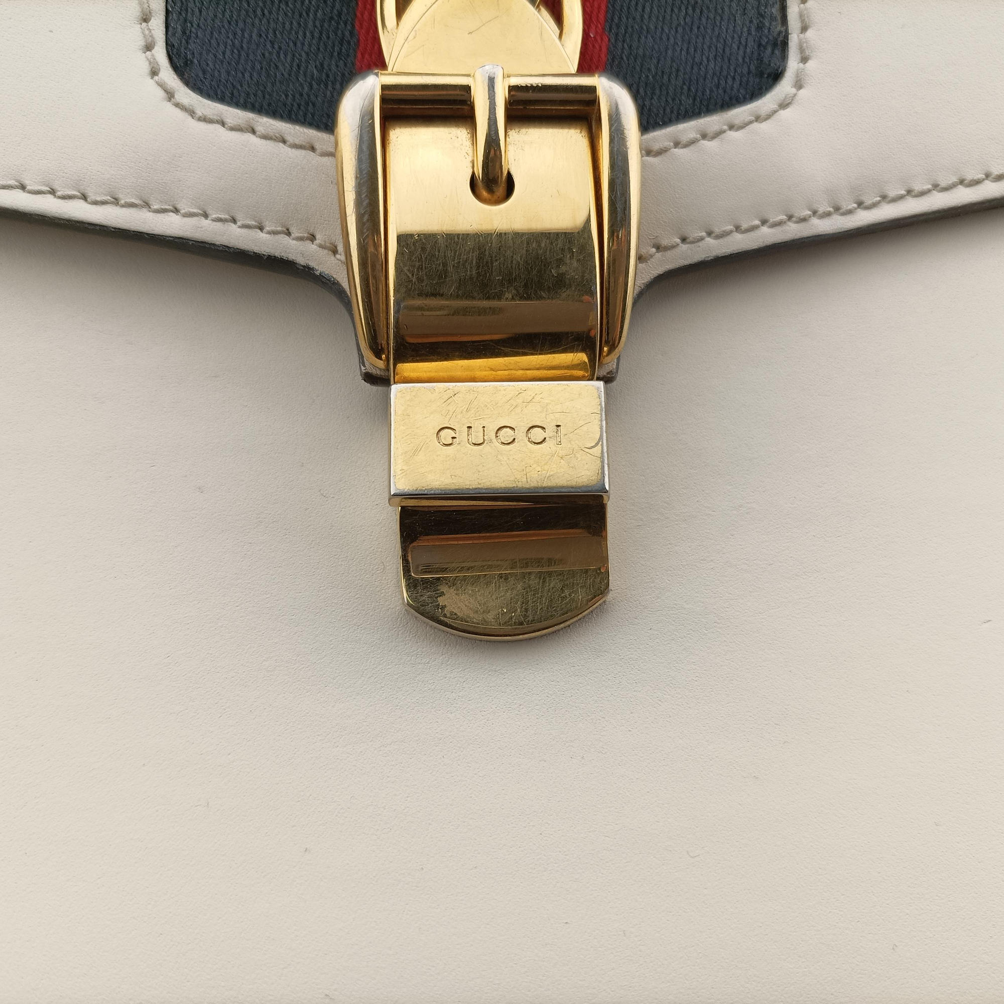 Secondhand Gucci Sylvie White Leather 431665 handbag | stylenewstar