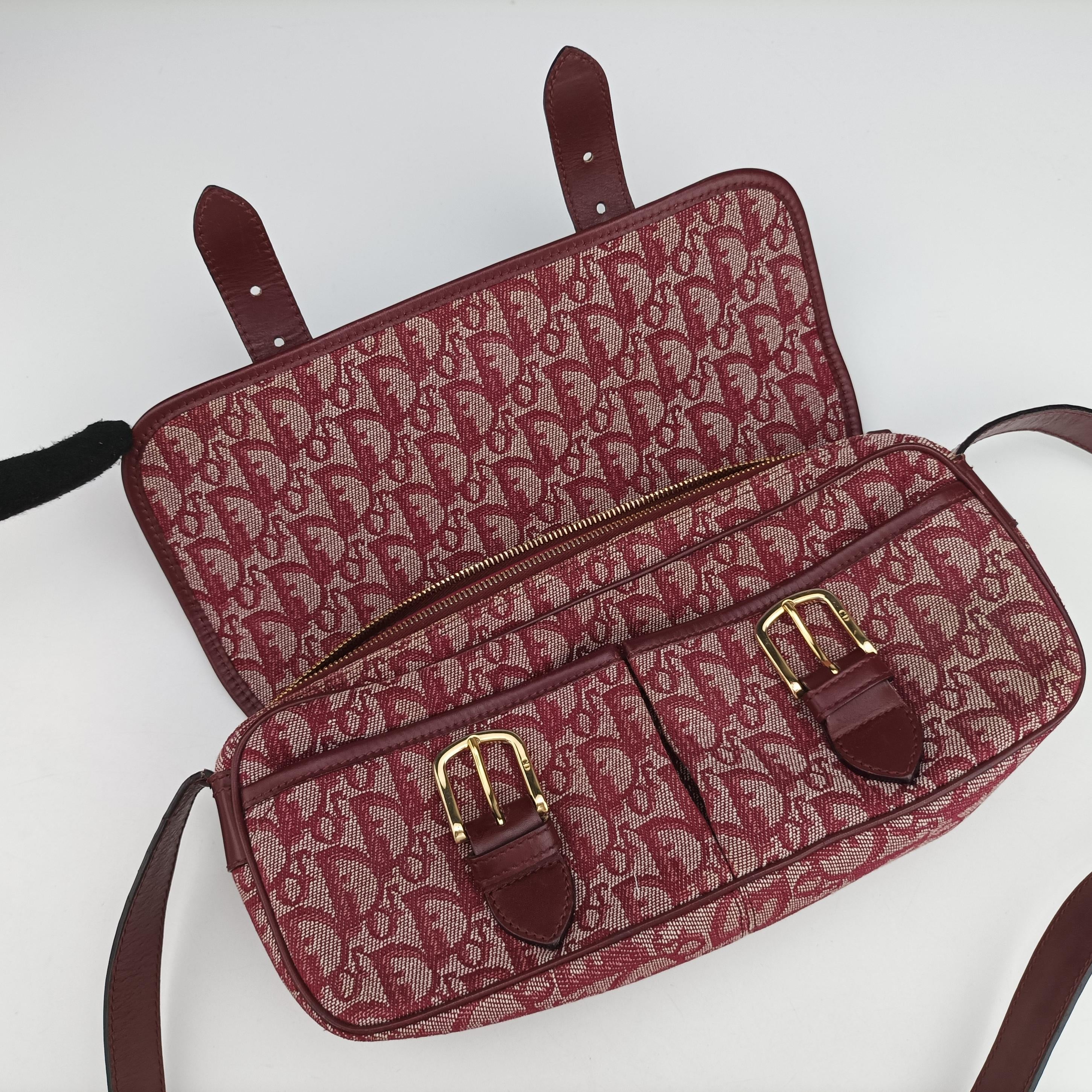 Secondhand Christian Dior Trotter Red jacquard  shoulderbag | stylenewstar