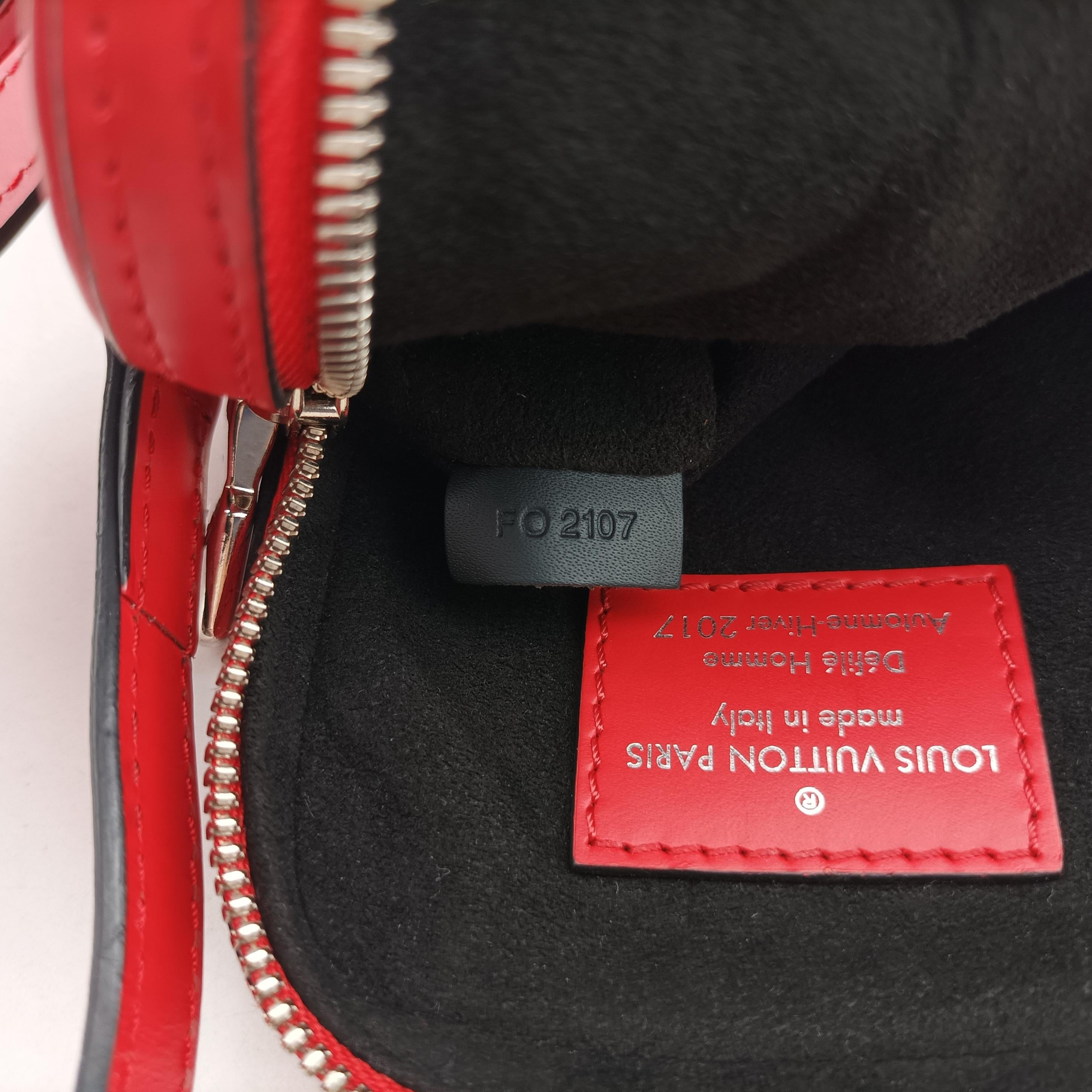 Pre-owned Louis Vuitton Danube PPM Supreme Collaboration ROUGE×white Epi M53434 shoulderbag | stylenewstar