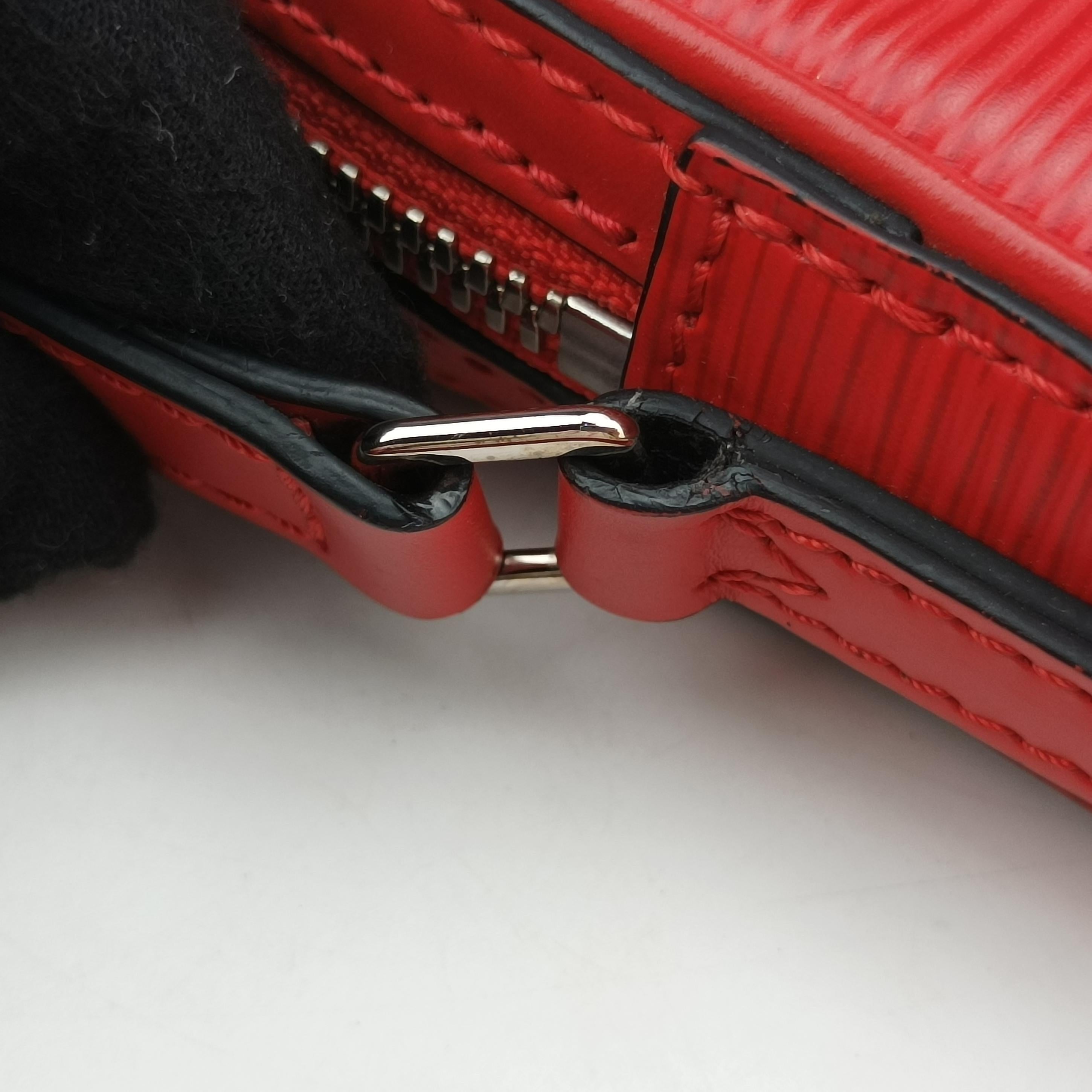 Pre-owned Louis Vuitton Danube PPM Supreme Collaboration ROUGE×white Epi M53434 shoulderbag | stylenewstar