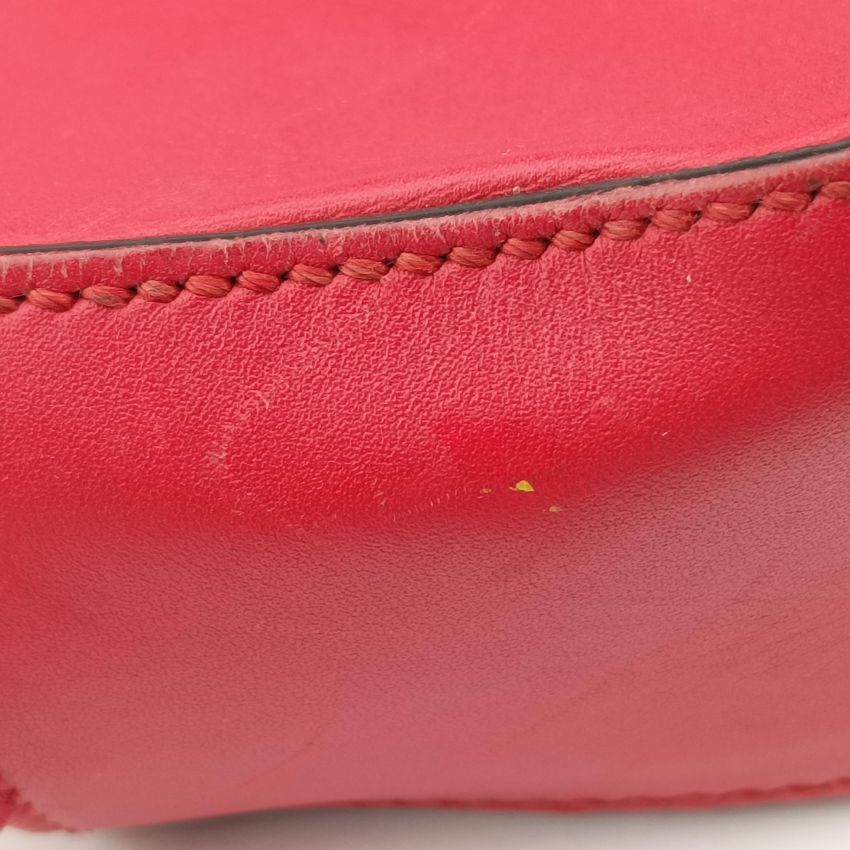 Secondhand Gucci Bee Web Red×Black Leather 412008 shoulderbag | stylenewstar