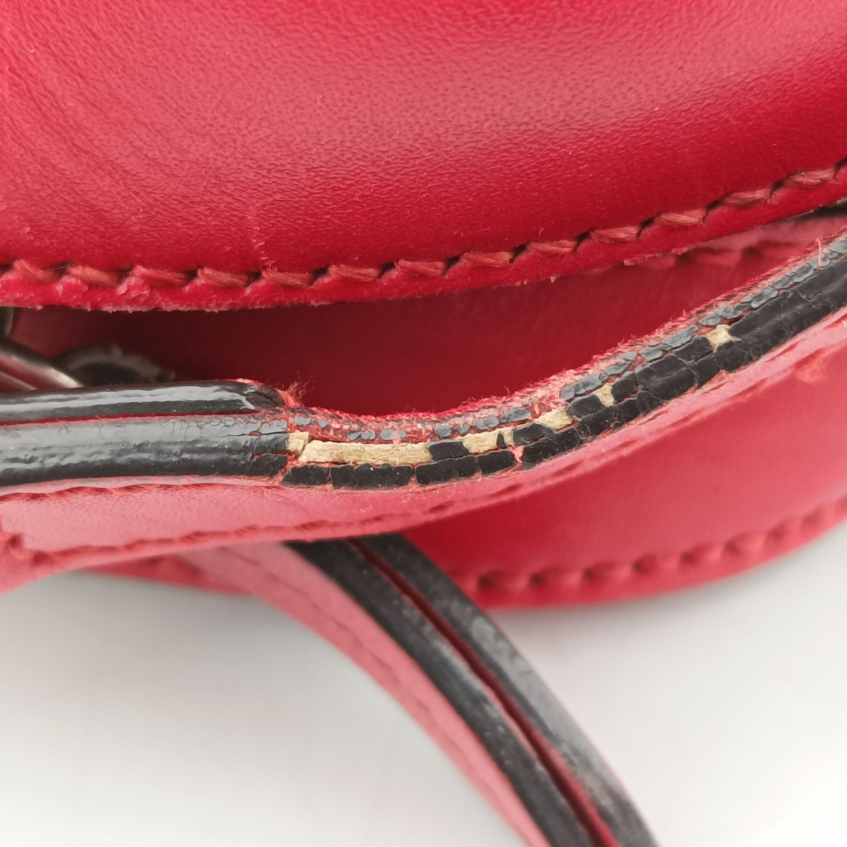 Secondhand Gucci Bee Web Red×Black Leather 412008 shoulderbag | stylenewstar